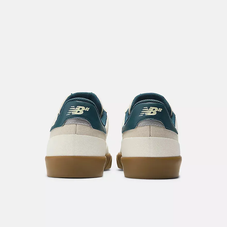 Flat Ride Sport Casual New Balance Numeric 272 Team Skateboard Shoe - Sea Salt With Deep Ocean