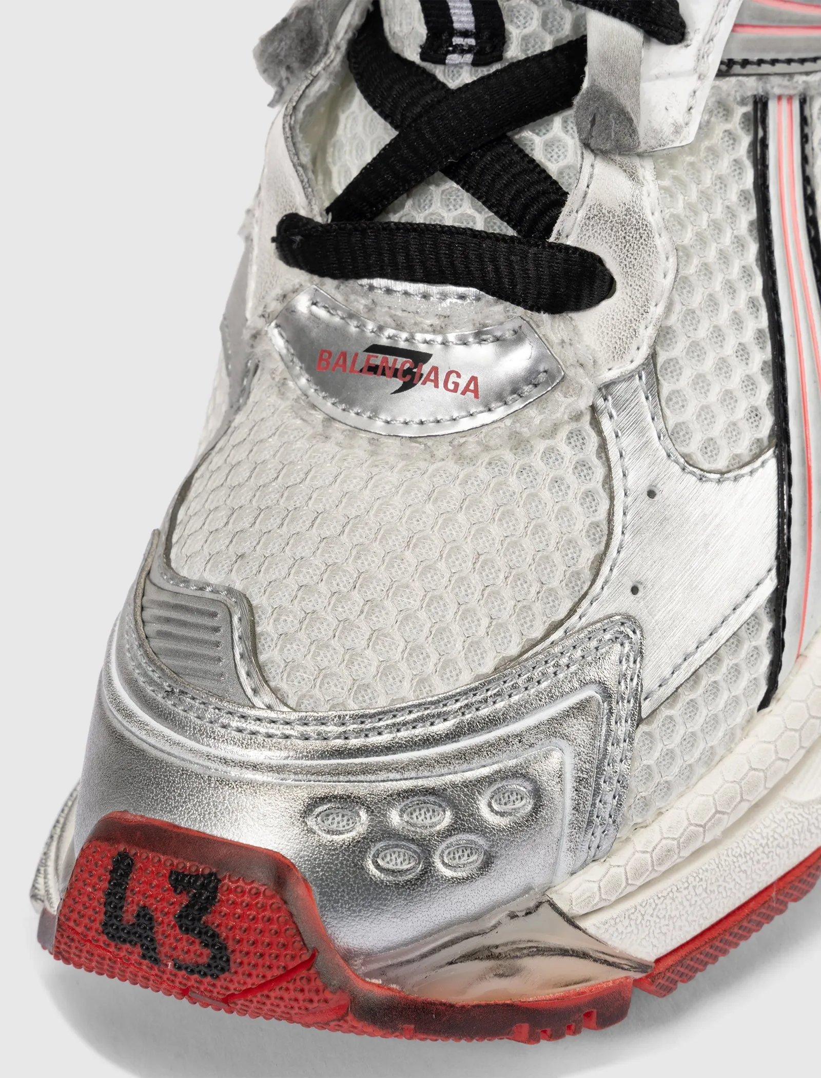 MESH RUNNER "WHITE/ RED" Anti Slip Brave Walk