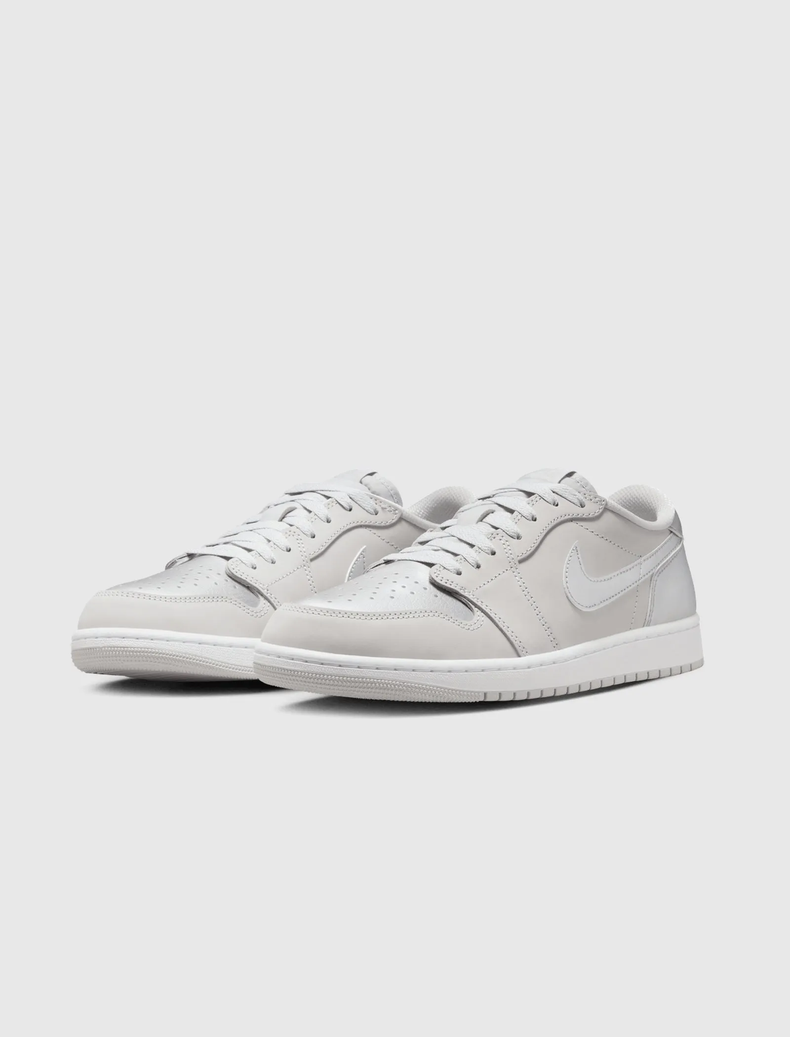 School Style Office Smart AIR JORDAN 1 LOW OG "METALLIC SILVER"