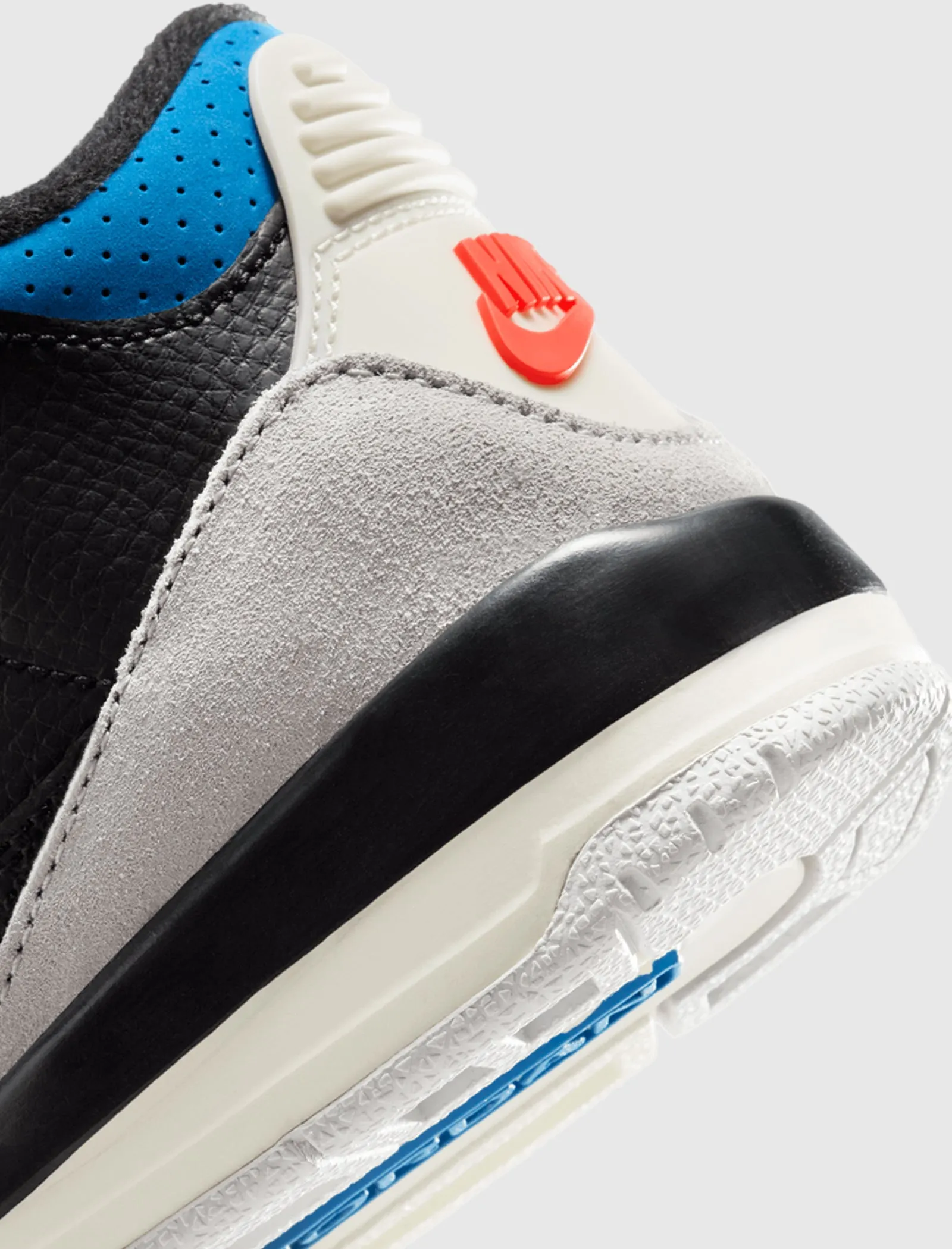 Low Arch Stride Easy AIR JORDAN 3 RETRO "RARE AIR" PS