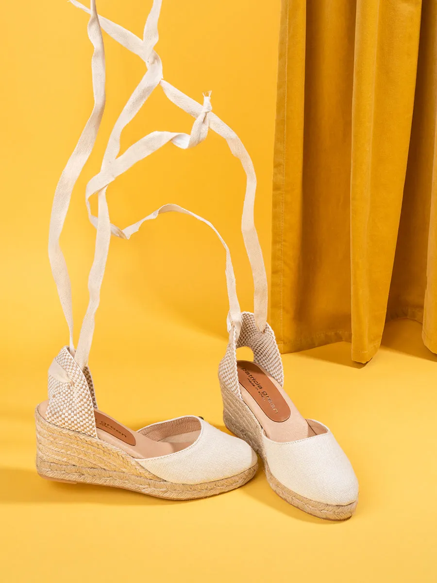 Leon Closed Toe Lace Up Espadrille Trendy Look Fashion Appeal