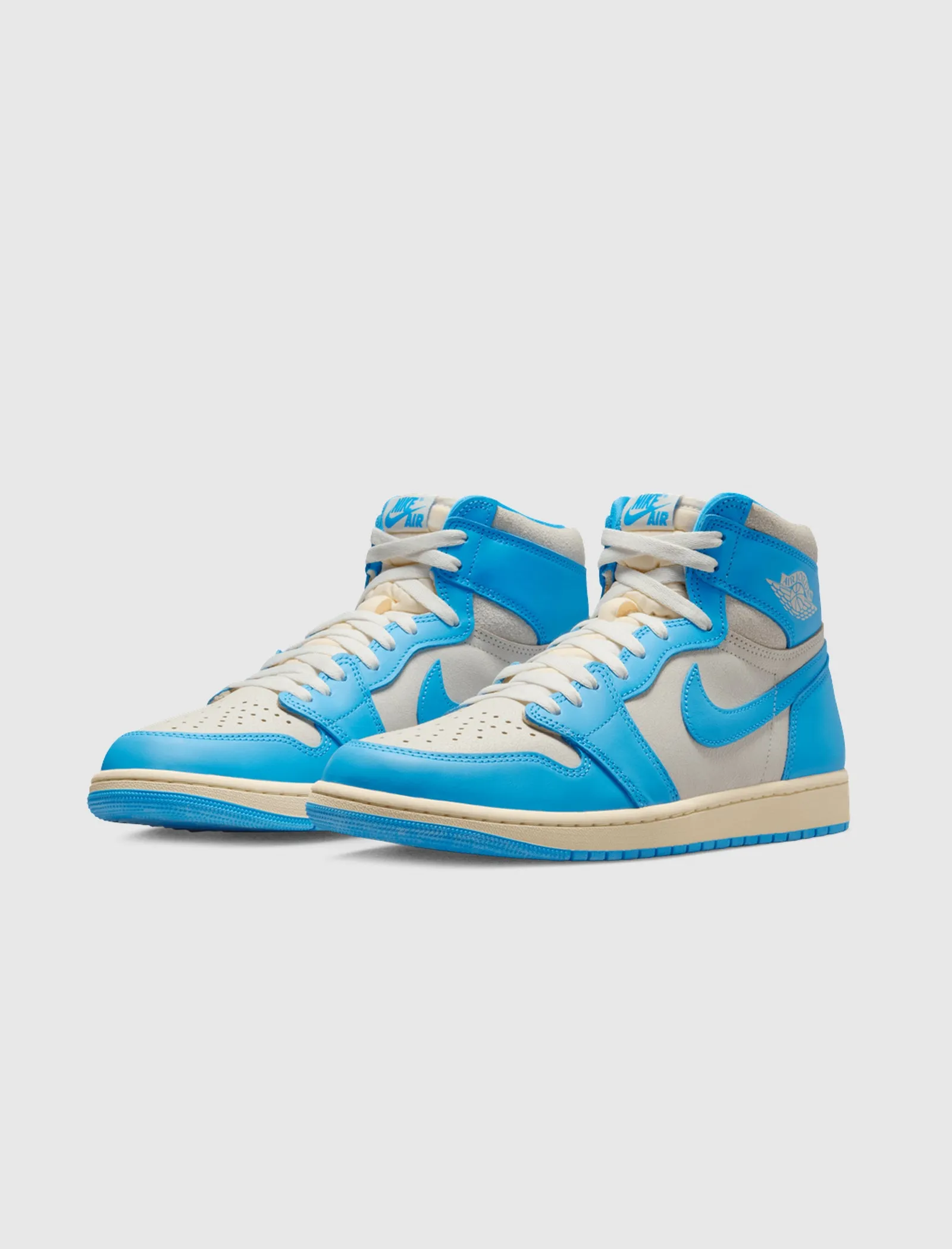 AIR JORDAN 1 HI OG REIMAGINED "UNC" Hill Walk Soft Land