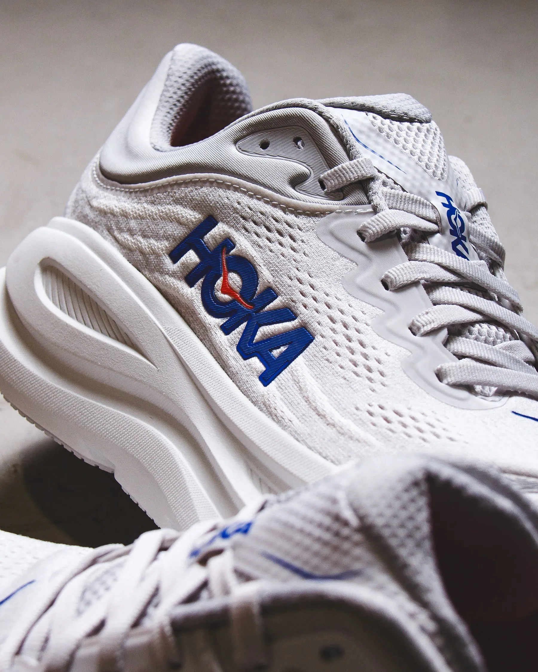 Hoka One One Men Bondi 9 Cosmic Grey Ultramarine 1162011-CYLT Body Align Multi Purpose