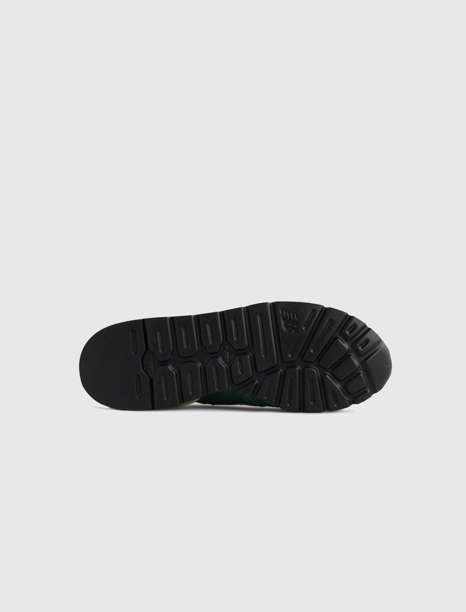 990 V1 MADE IN USA "GREEN/GOLD" Wind Chill Hot Pick