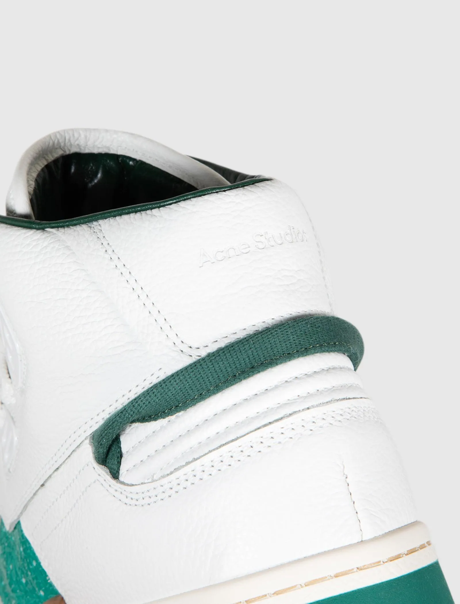 HIGH TOP SNEAKER Velvet Soft Story Glow