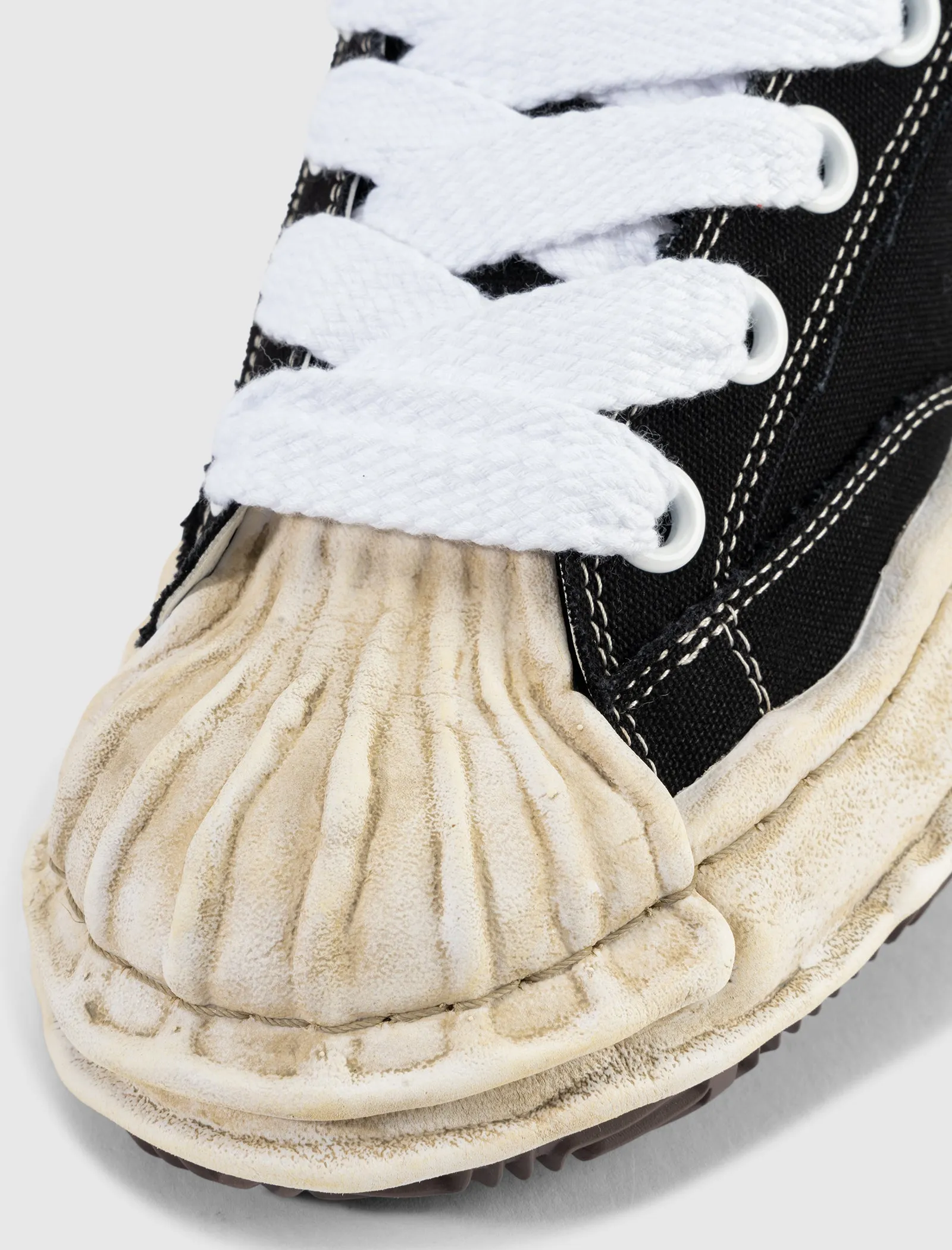 Pure Black Comfortable Design BLAKEY LOW SNEAKERS