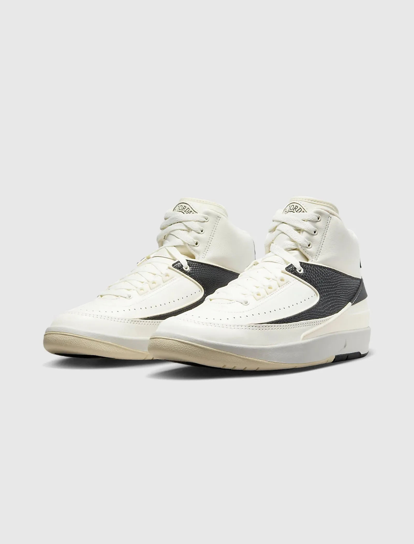 Sail Vibe Viral Pop WOMEN'S AIR JORDAN 2 RETRO "SAIL"