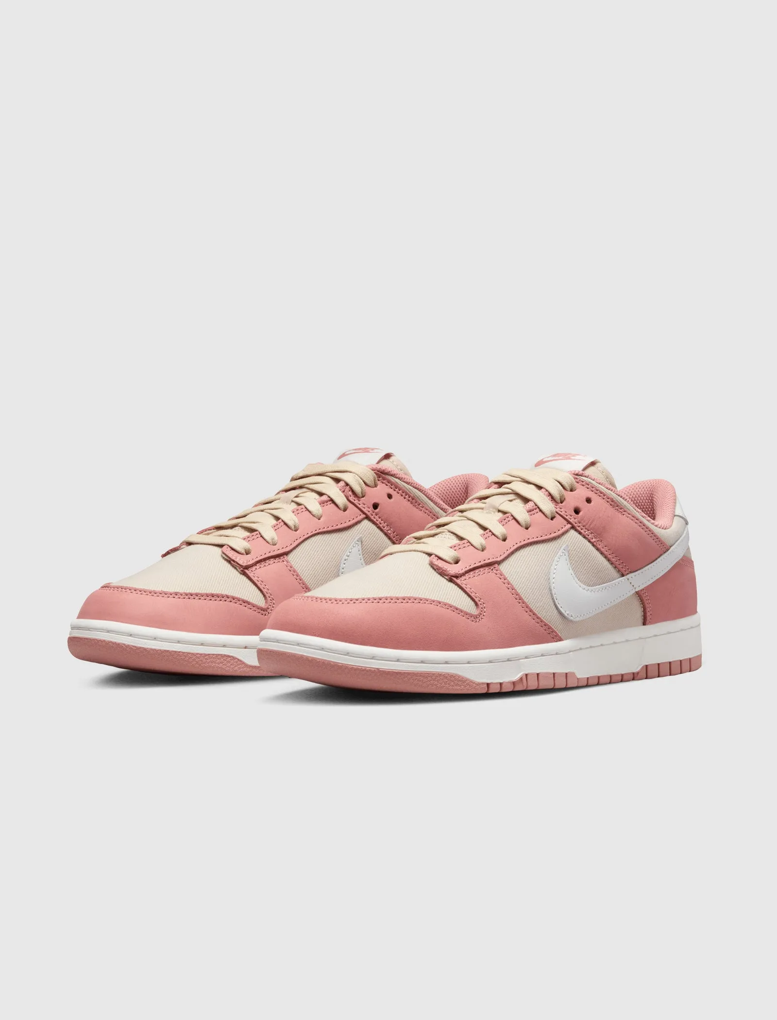 Queen Fit DUNK LOW "RED STARDUST"