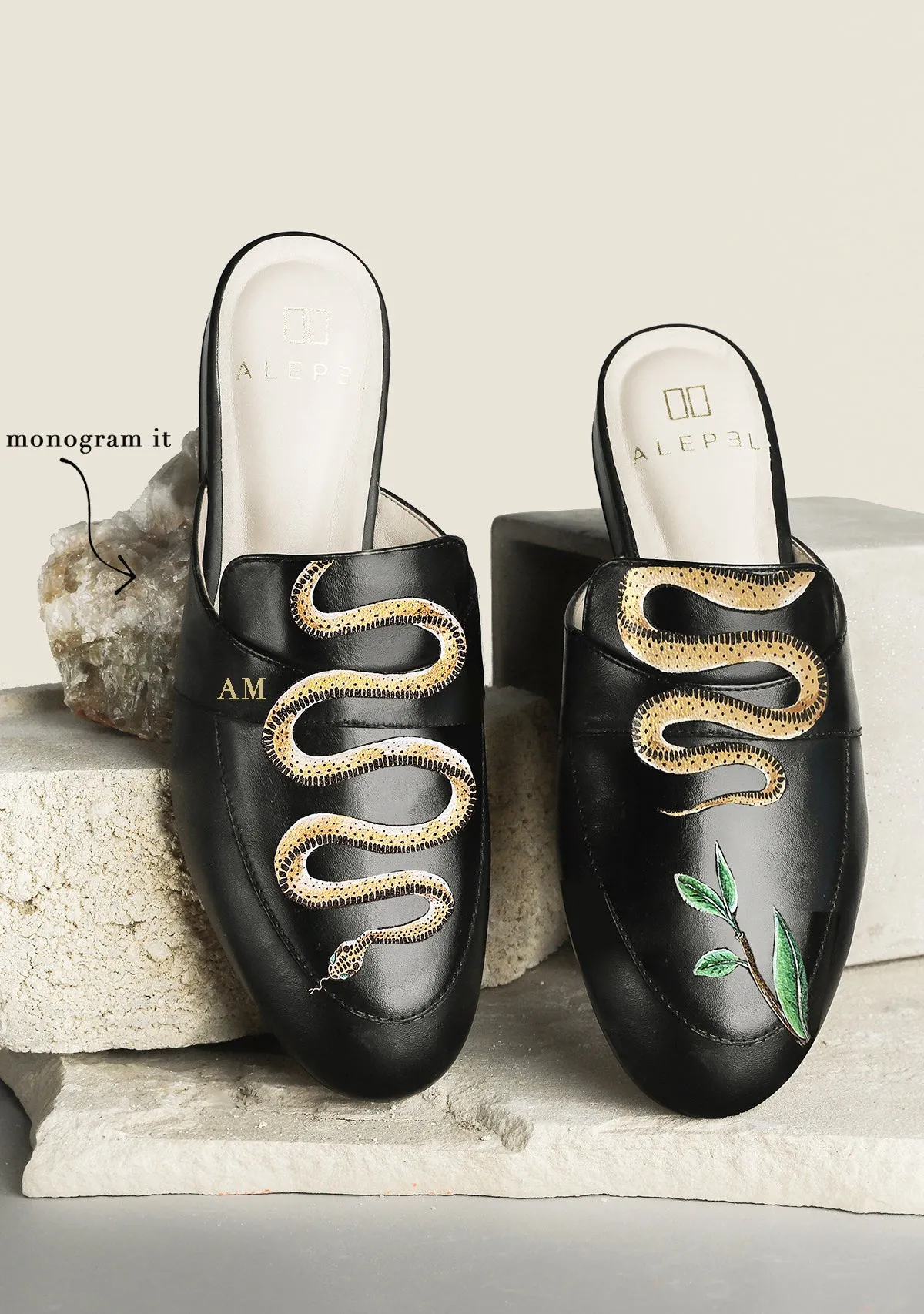 Easy Comfort Serpent Black Mule