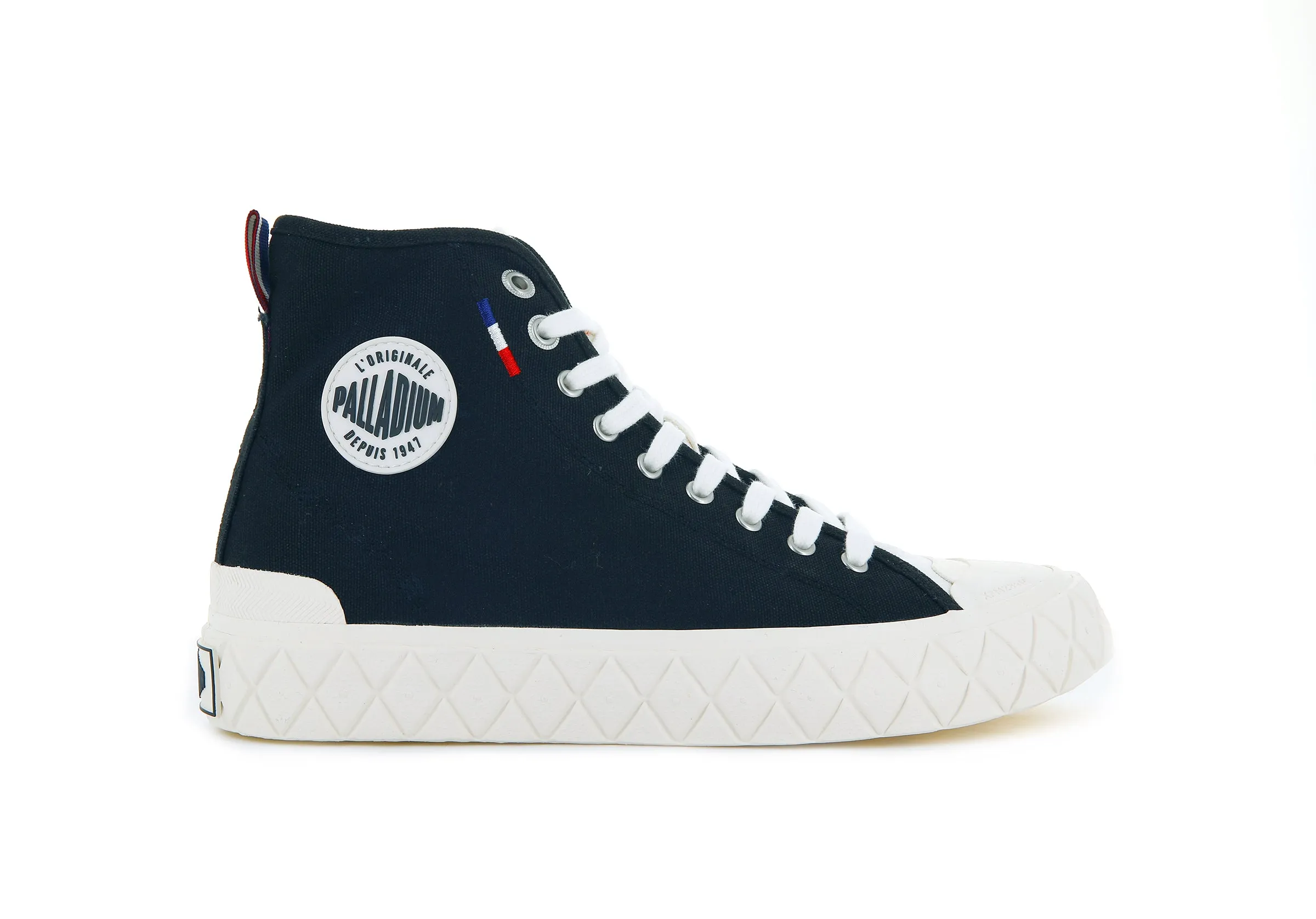 77015-030-M | PALLA ACE CANVAS MID | BLACK/MASHMALLLOW Impact Resistance