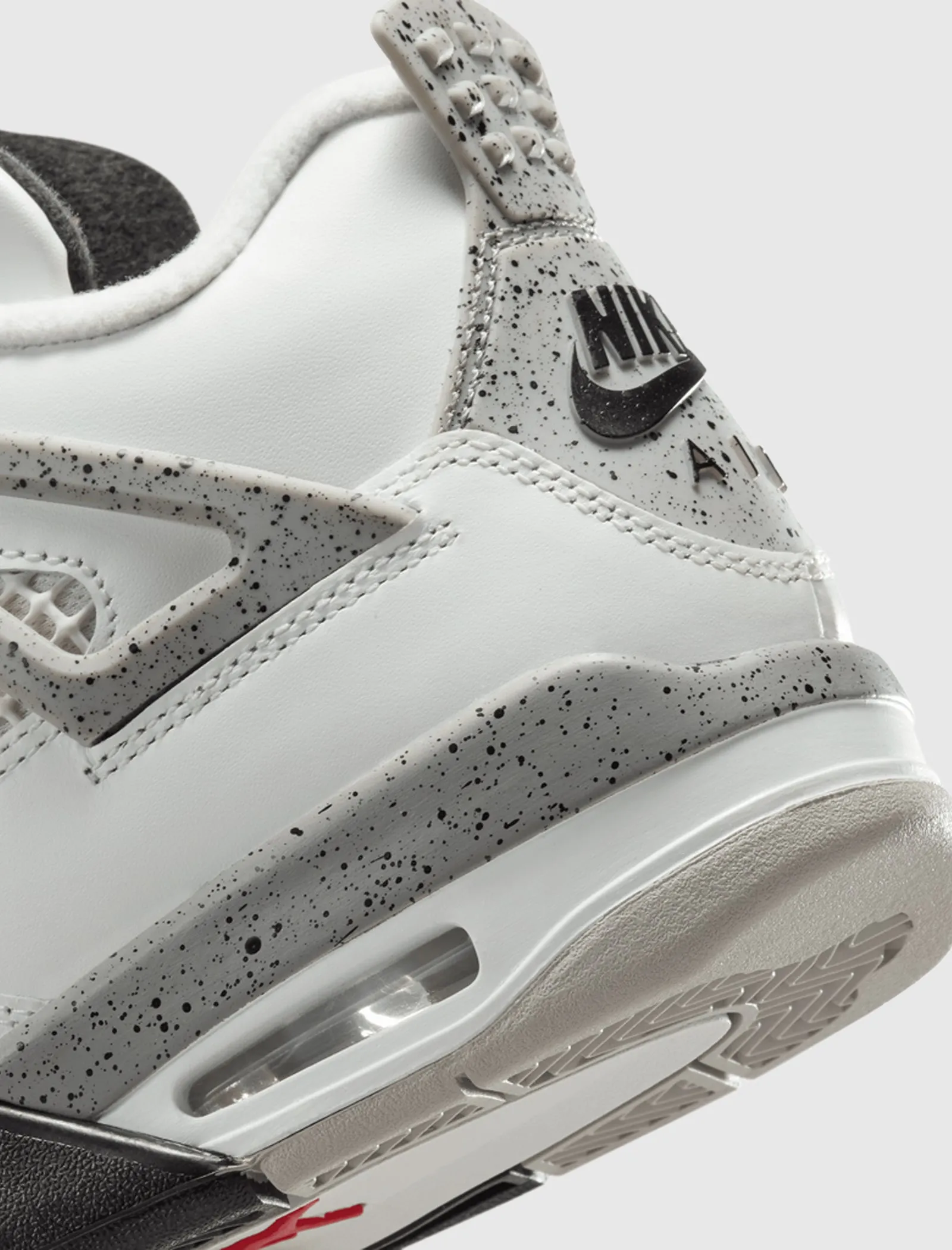 AIR JORDAN 4 RETRO "WHITE CEMENT" GS Lace Up Body Align