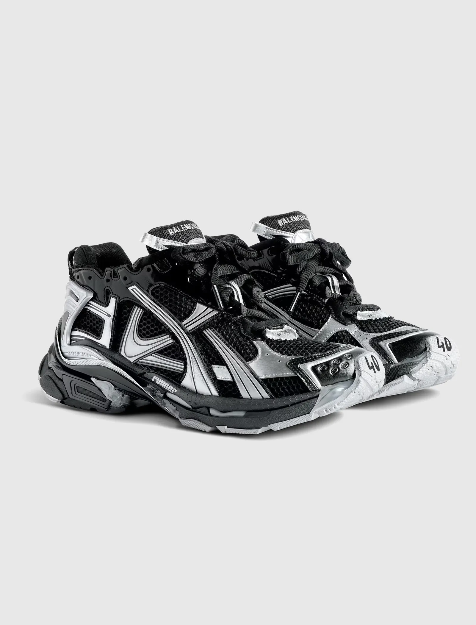 Closet Core RUNNER "BLACK/SILVER"