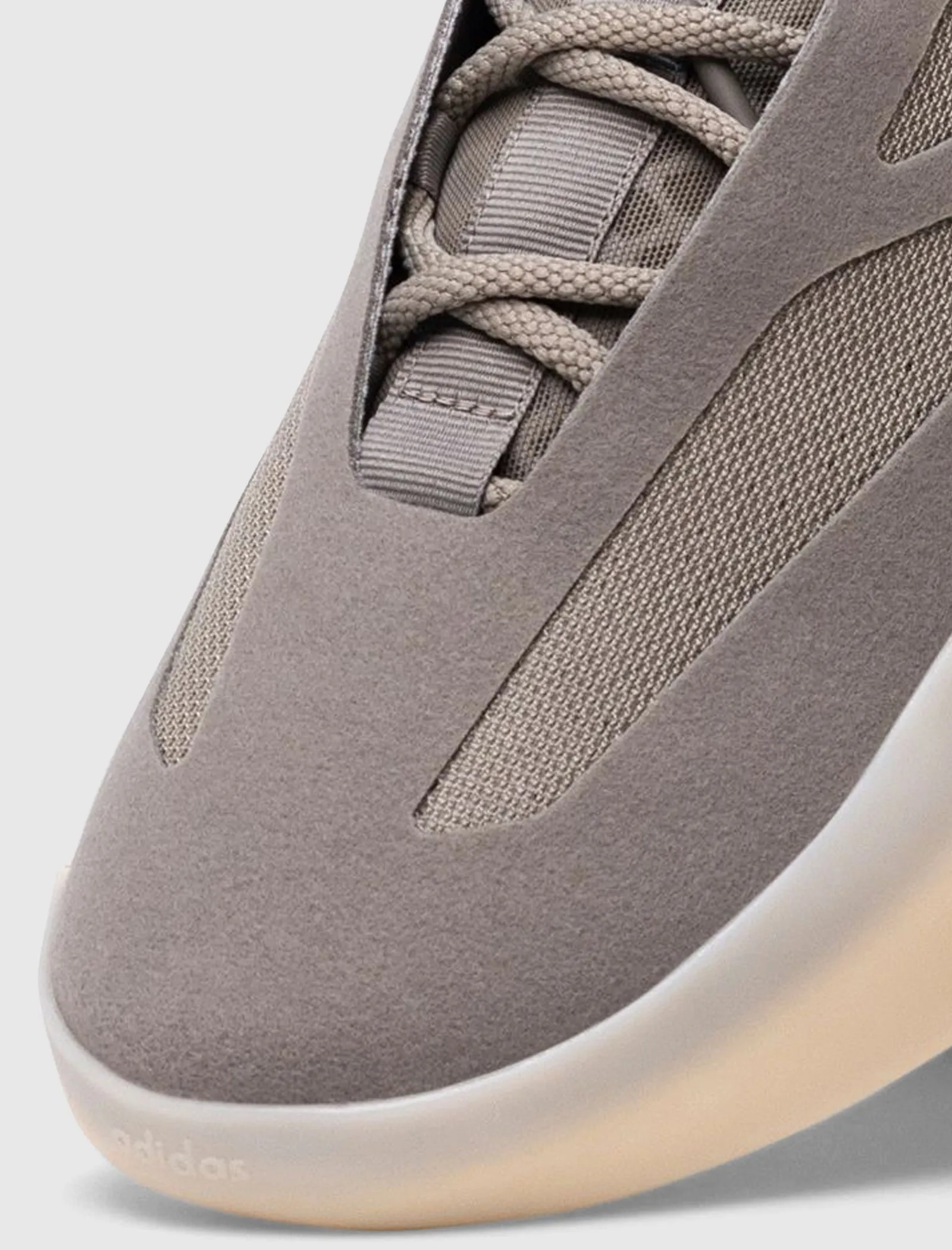 ATHLETICS II BASKETBALL LOW "PURE BEIGE" Slip Resistant All Weather Heat Guard