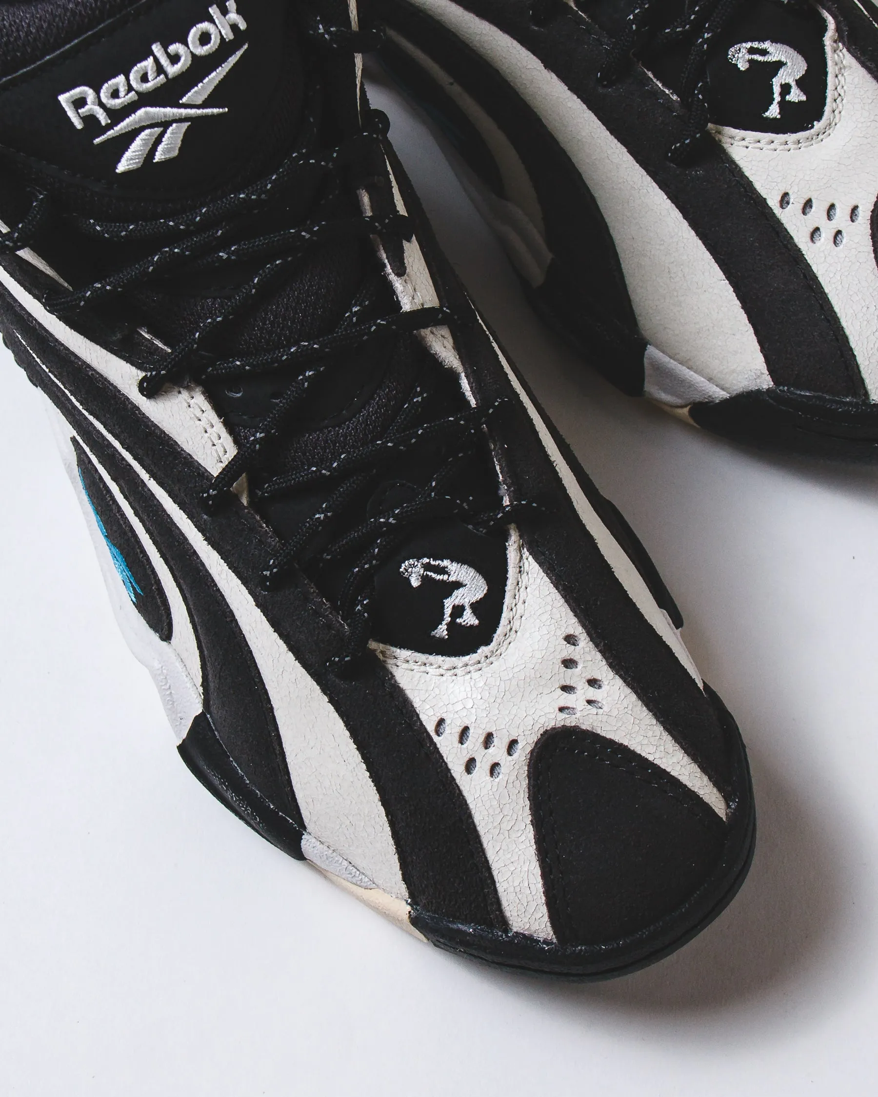 Comfort Zones High Energy Return Midsole Reebok Basketball Men Shaqnosis Washed Black 100230334
