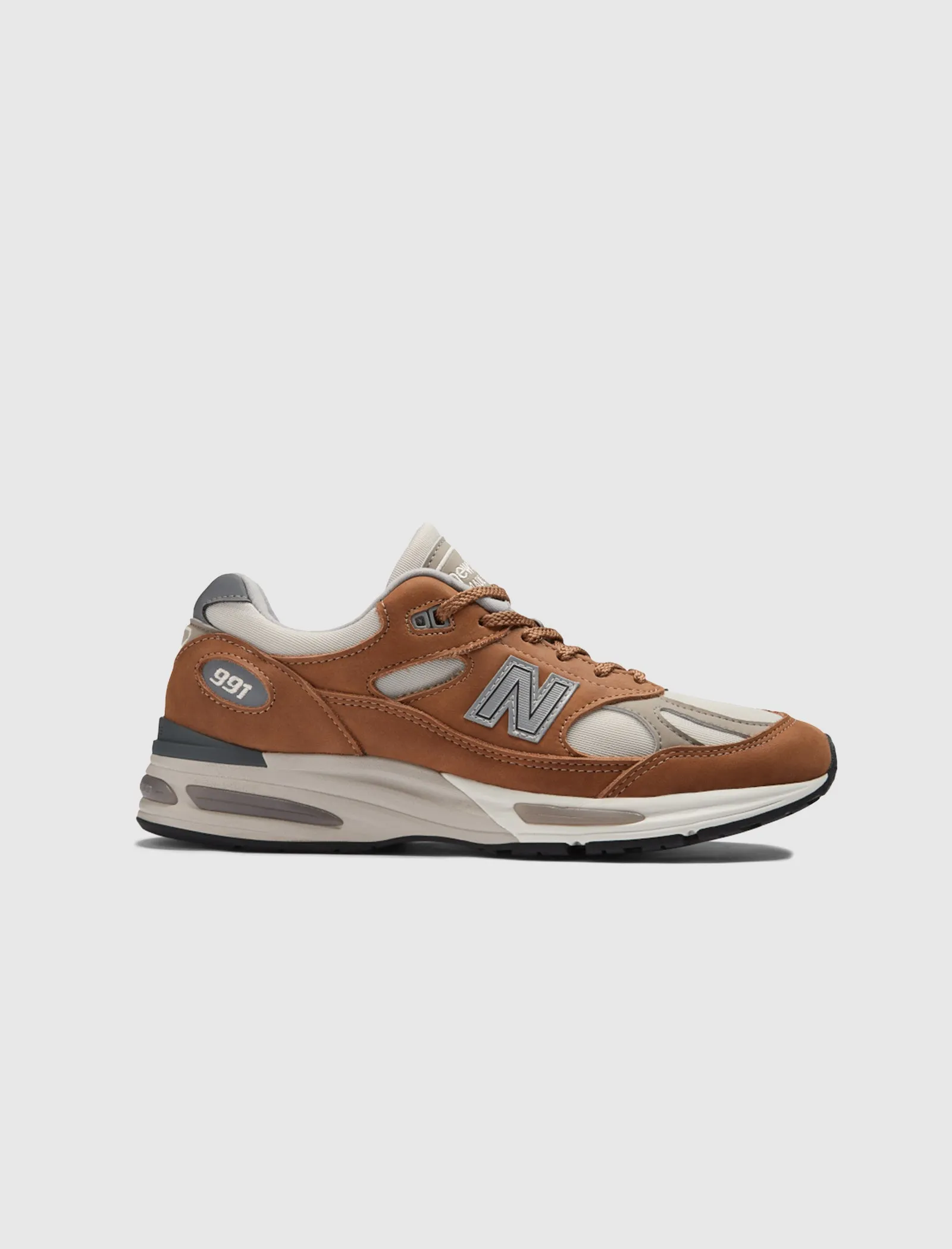 MADE IN UK 991V2 "COCO MOCCA" Formal Mode Soft Move
