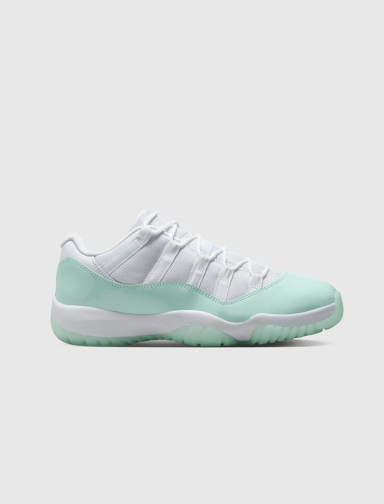 WOMEN'S AIR JORDAN 11 RETRO "IGLOO" Swift Glide