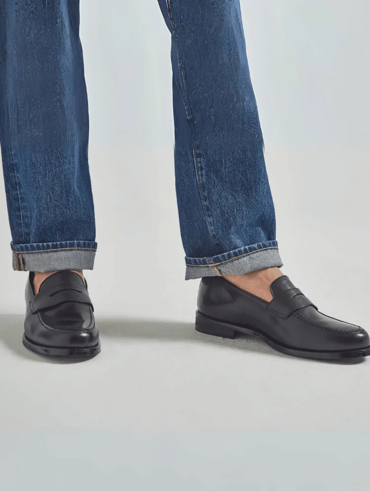 Shanghai Black Foam Base Grace Walk