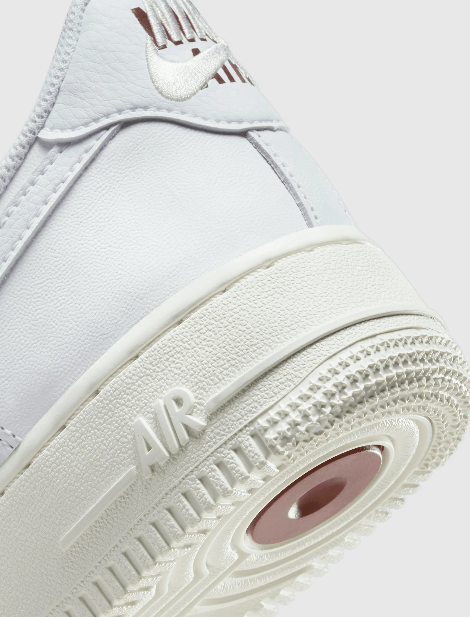 WOMEN'S AIR FORCE 1 '07 PRM LOW "JEWEL" Dinner Look