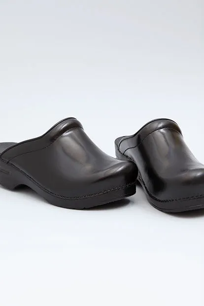 Sonja - Black Oiled Foot Freedom