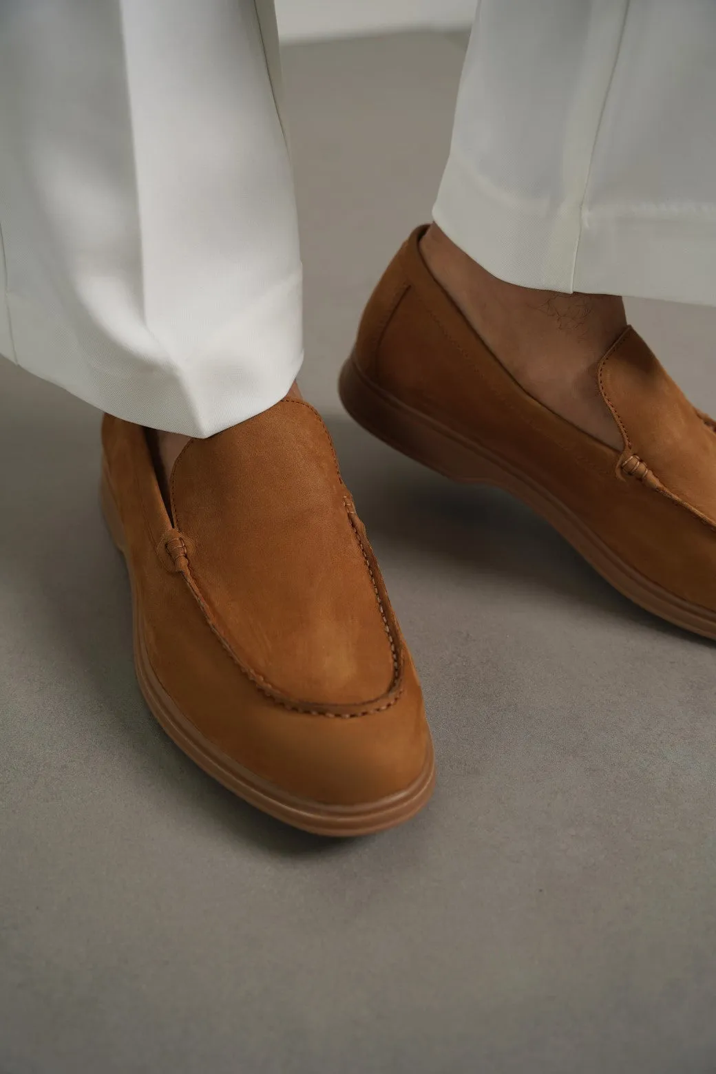 College Graduate Even Walk CLASSIC LEATHER LOAFERS