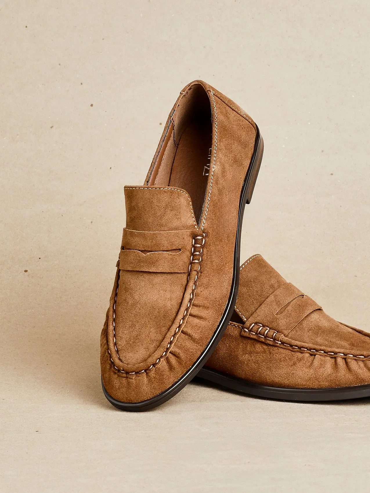 BELMONT Sleek Silhouette