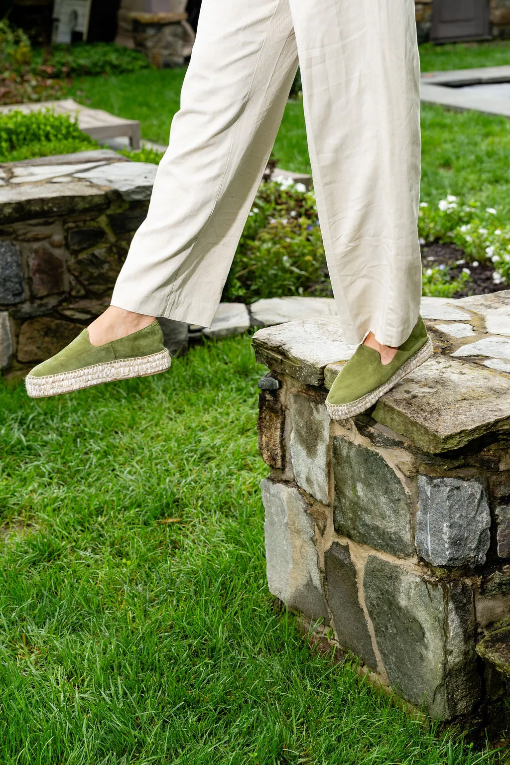 Easy Lifestyle Cushioned ride Avery Espadrille Loafer
