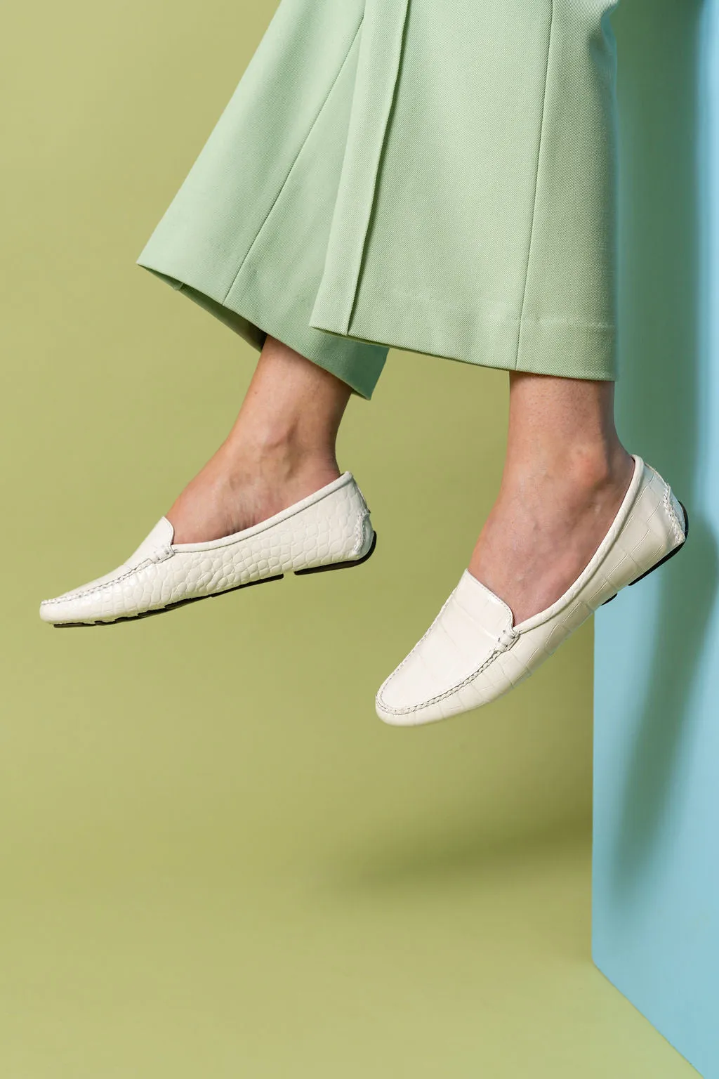 Jillian Driving Moccasin in Crocodile Clean White Satin Glow