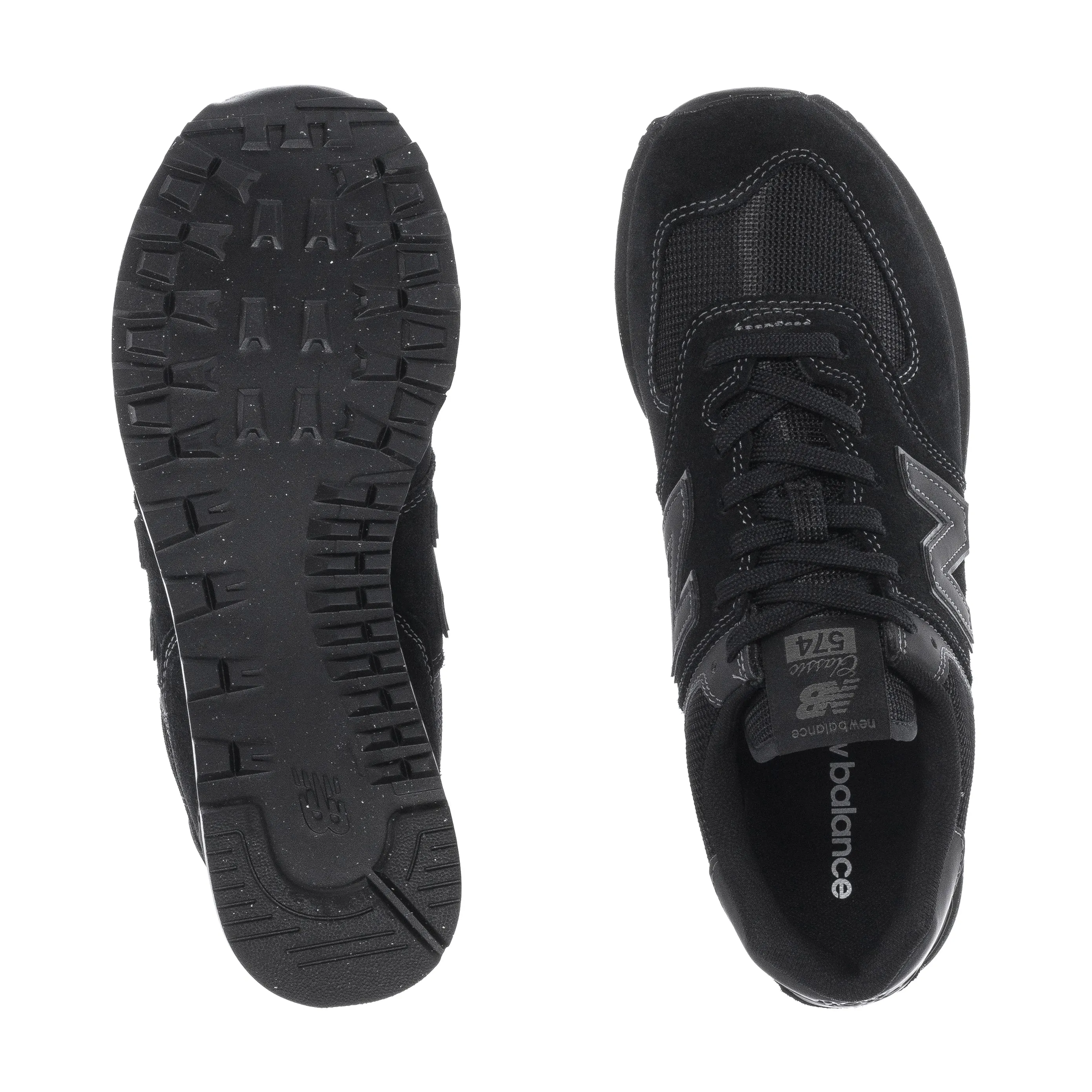 574 - Mens Mud run running in a martial arts studio shoes