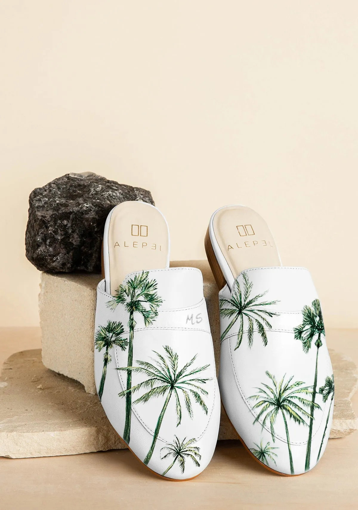 Adaptive Fit Mid Top Cocora Valley White Mule