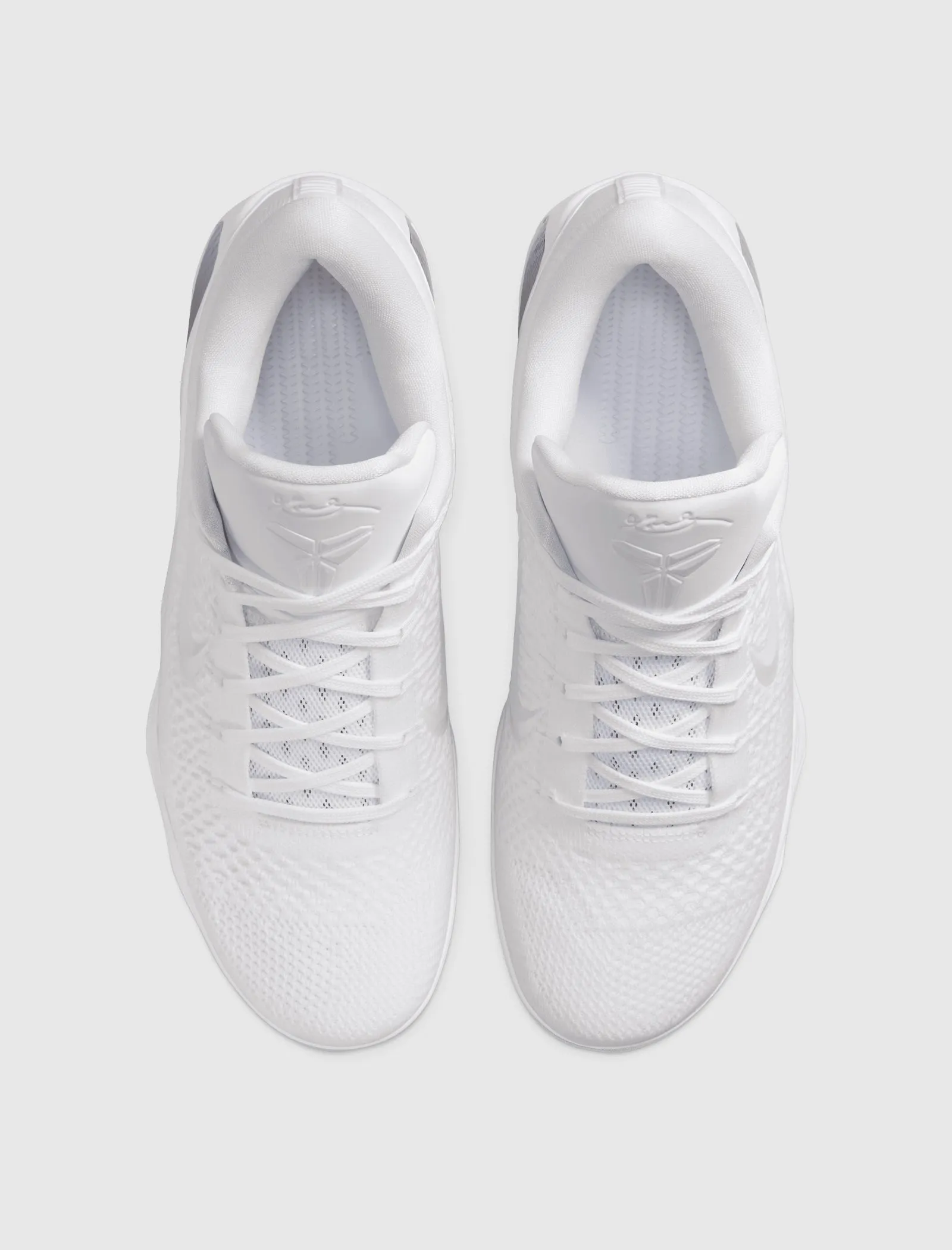 KOBE IX ELITE LOW PROTRO "WHITE" Winter Base World Step