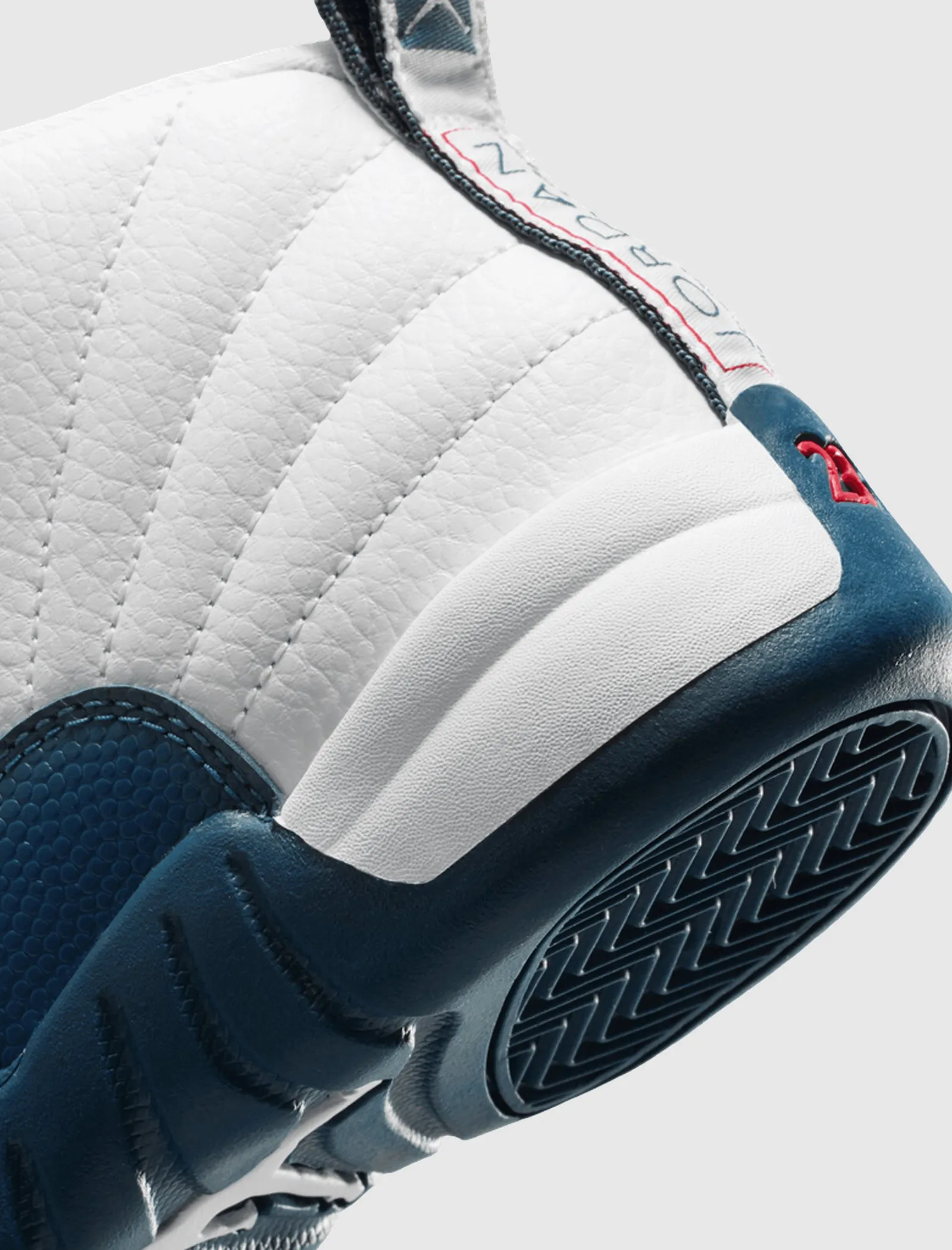 AIR JORDAN 12 RETRO "FRENCH BLUE" PS Ventilated Mesh Cold Weather Antique Glow