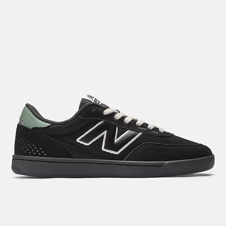 Stylish Design New Balance Numeric 440 V2 Skate Shoes - Black With White