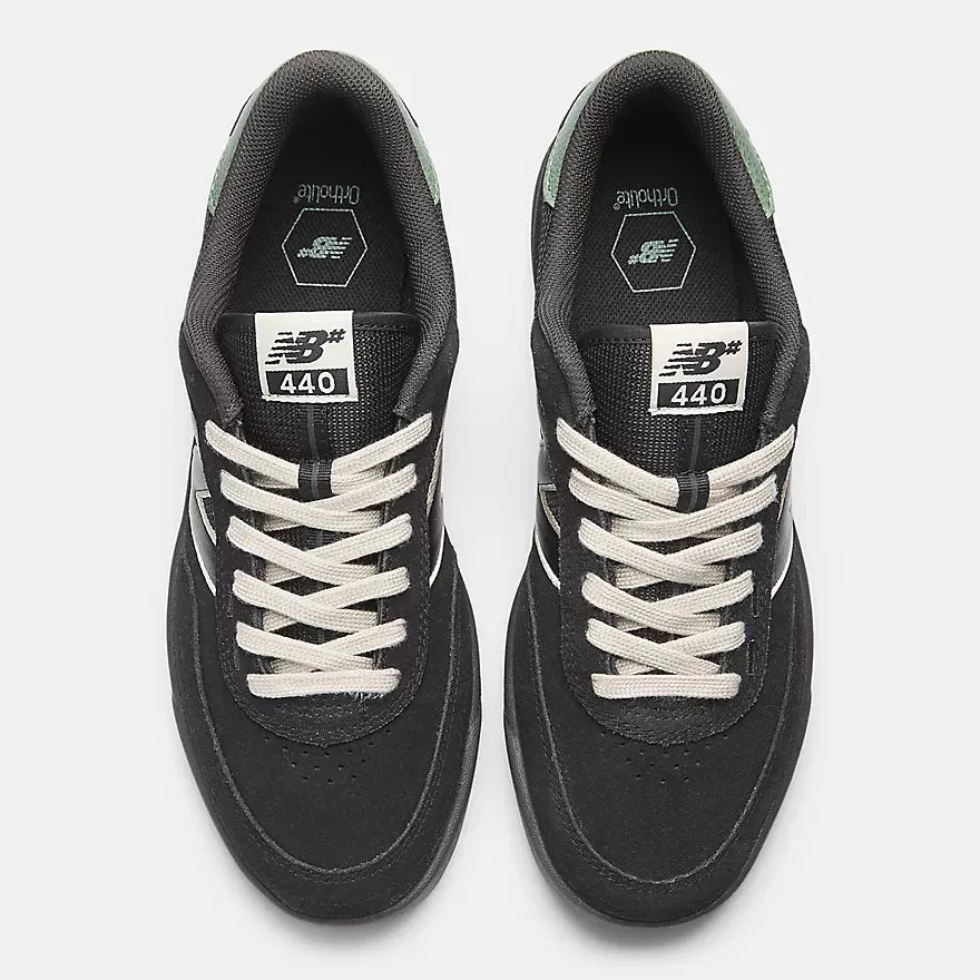 Mesh New Balance Numeric 440 V2 Skate Shoes - Black With White
