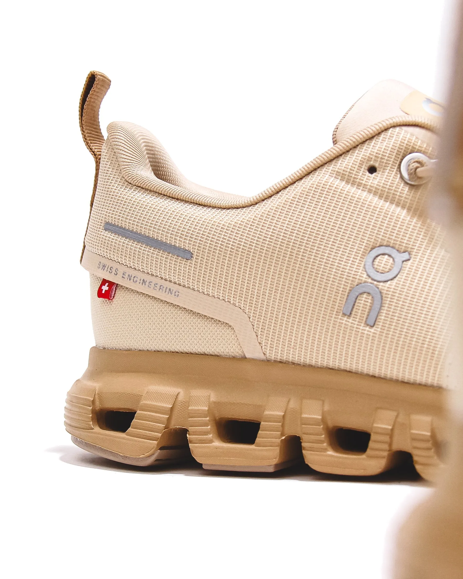High Quality ON Men Cloud 6 WP Sand Dune Core 3MF10061441
