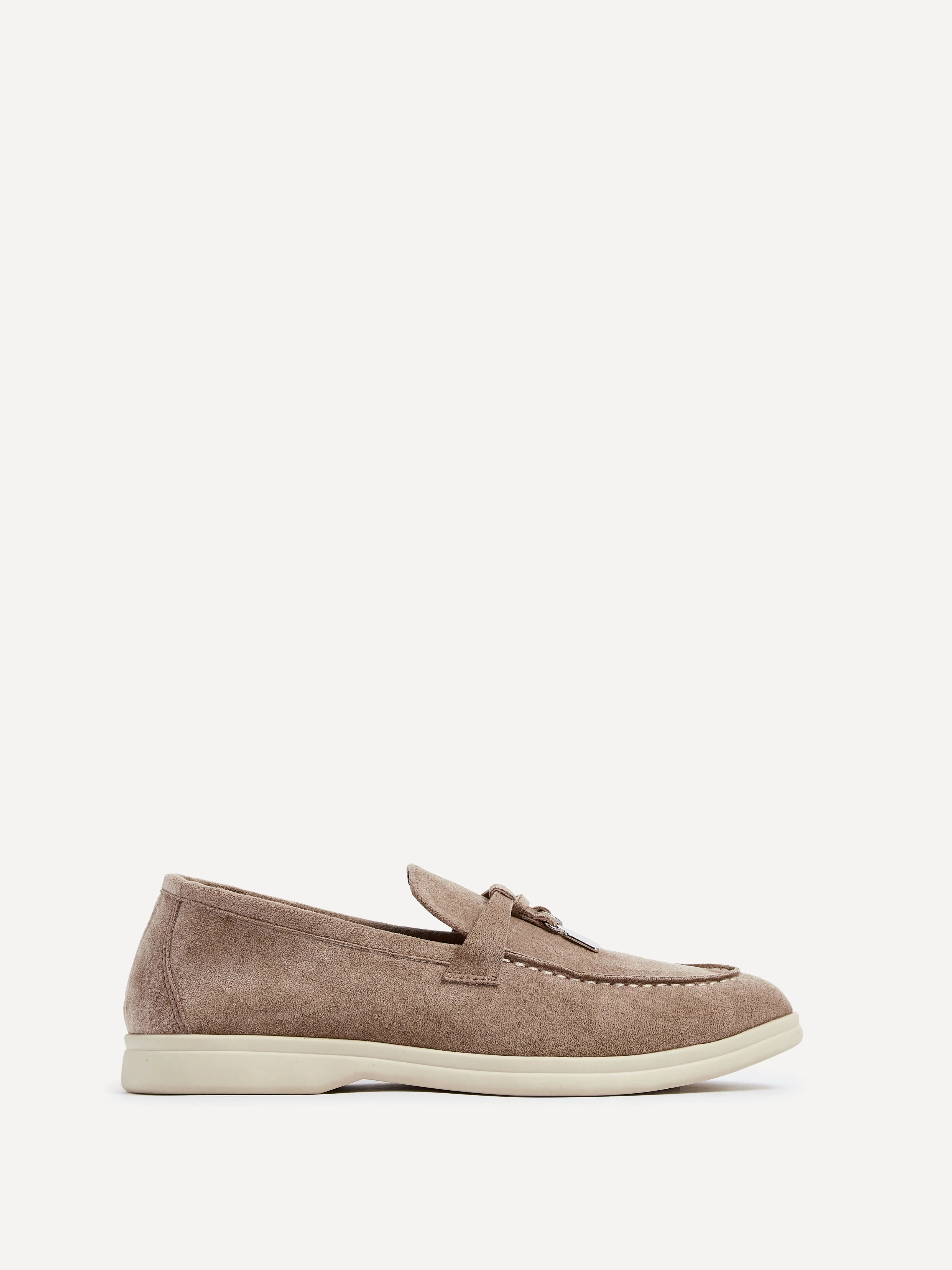 ALETTE Wide Base Practical Everyday Shoes