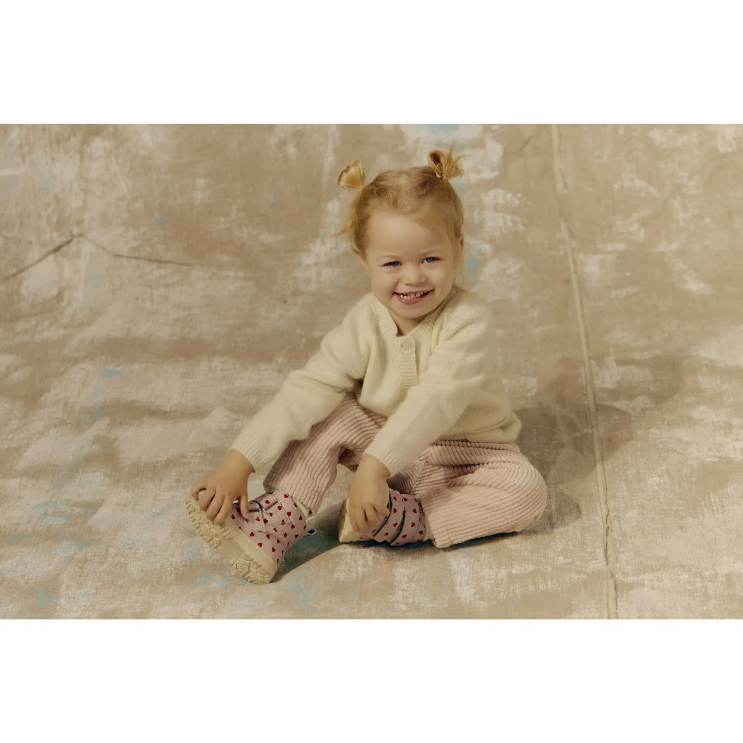 Supportive Angulus Rose Hearts Tex-Leatherst?vle Med Merino Woolfoer Og Hjerteprint