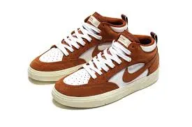 Nike SB React Leo - Dark Russet/Dark Russet-White Low Top