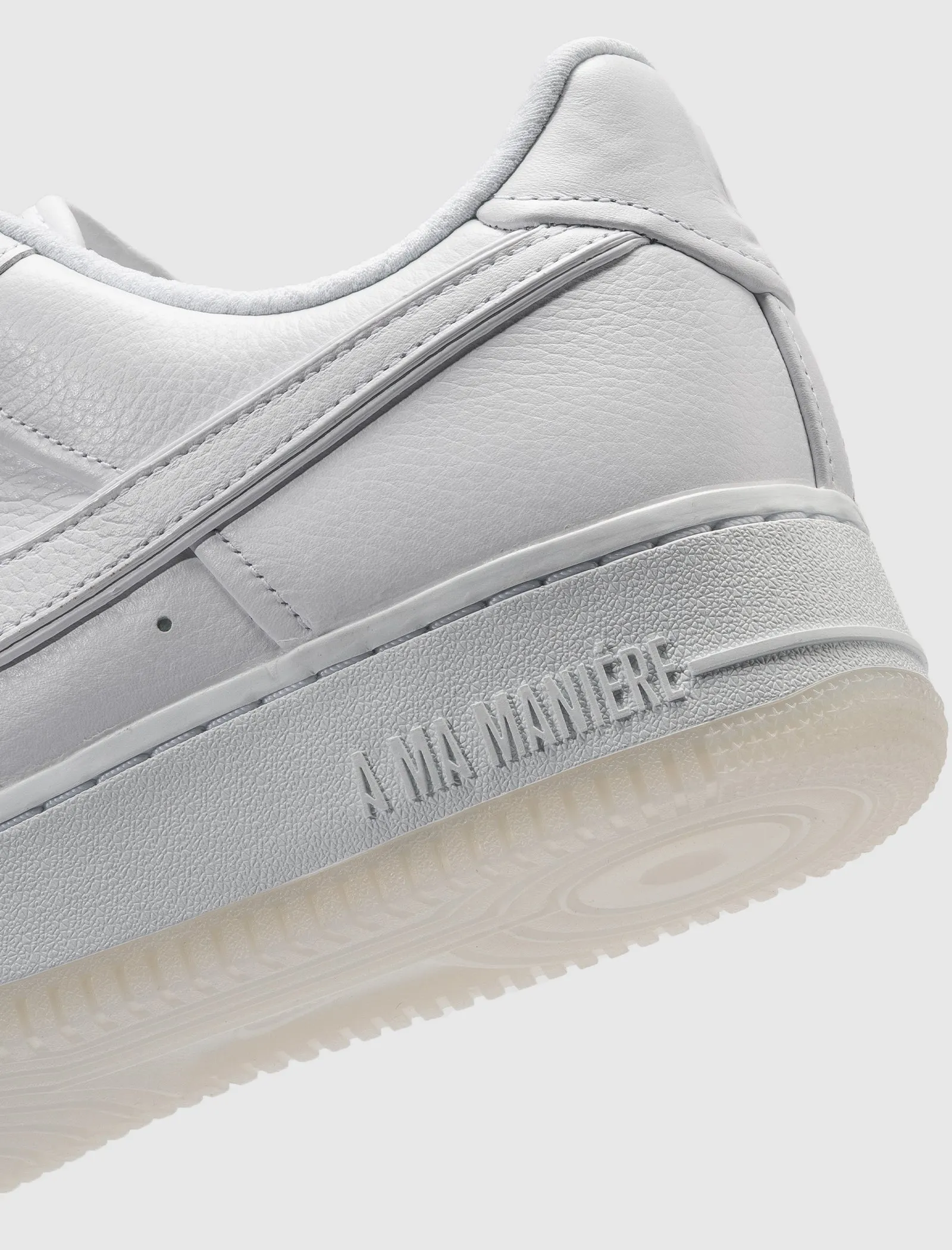 Leg Slim Gym Life WOMEN'S A MA MANIERE AIR FORCE 1 LOW "WHITE/WHITE"
