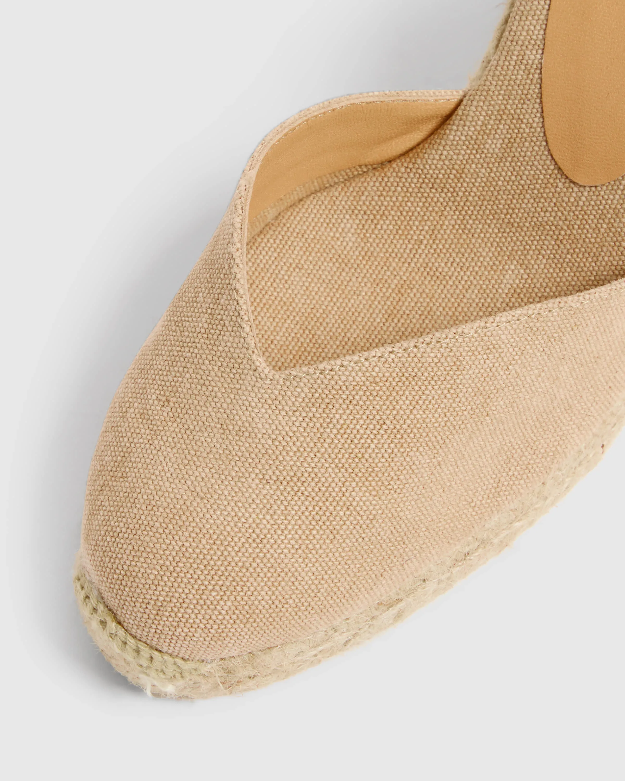 CHIARA/8/002 Quiet Walk Canvas Material