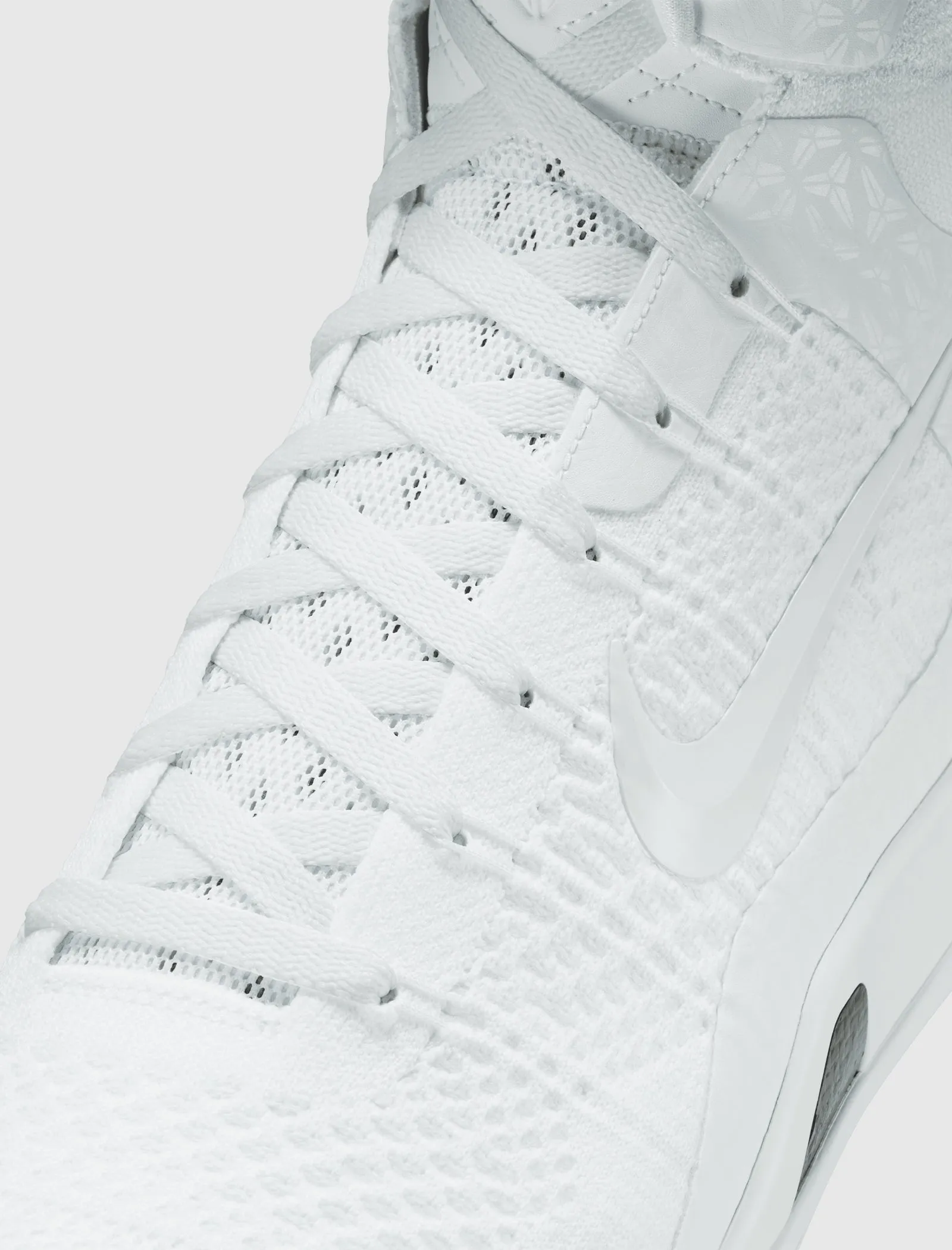 KOBE IX ELITE PROTRO HIGH "WHITE" Supportive