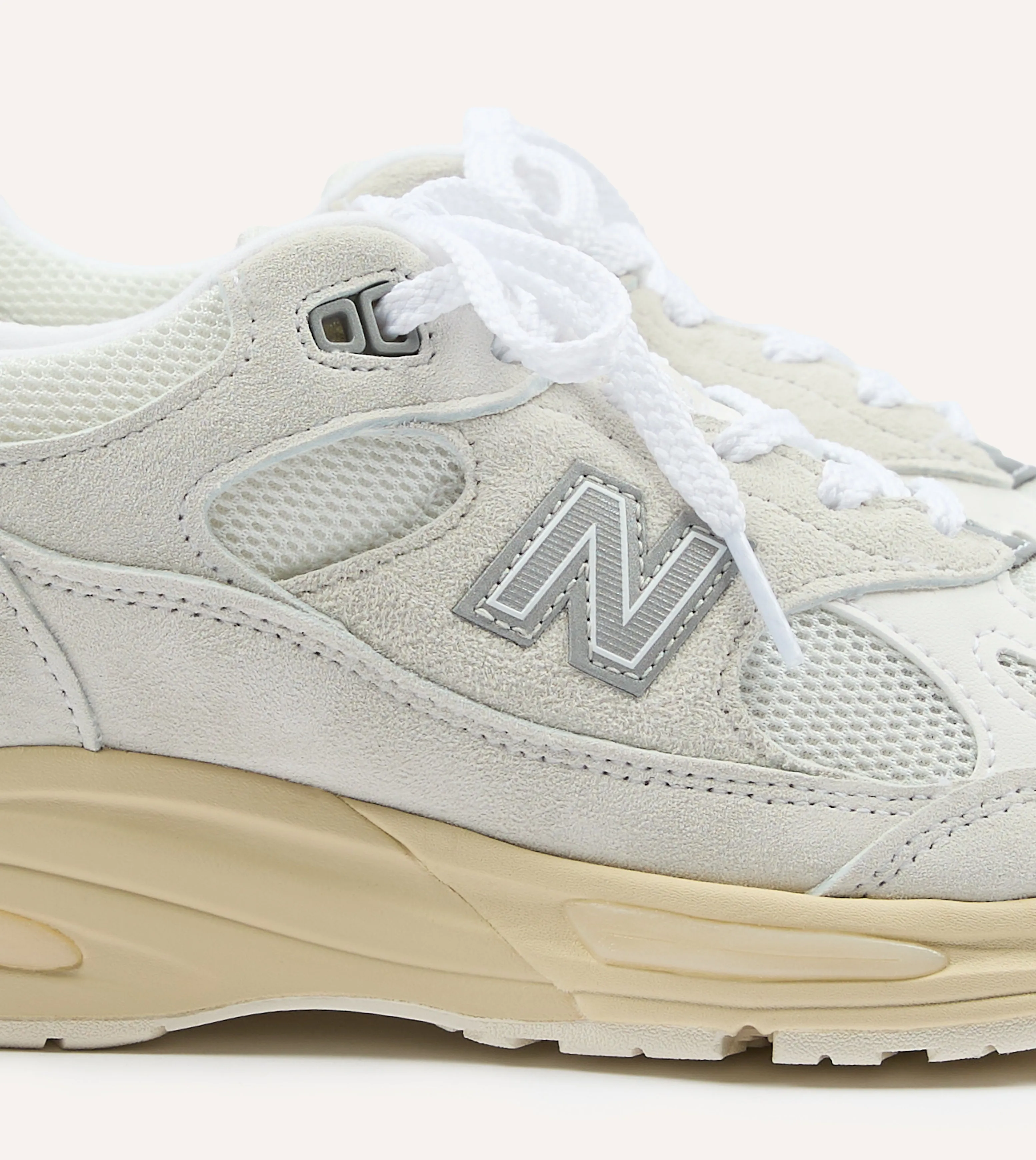 Global Cool Future Walk New Balance Neutral 'Elevated Essentials' Made in UK 991v2 Trainers