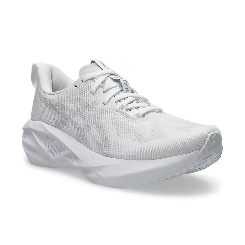 Women's Novablast 5 White/Piedmont Grey Trend Hot