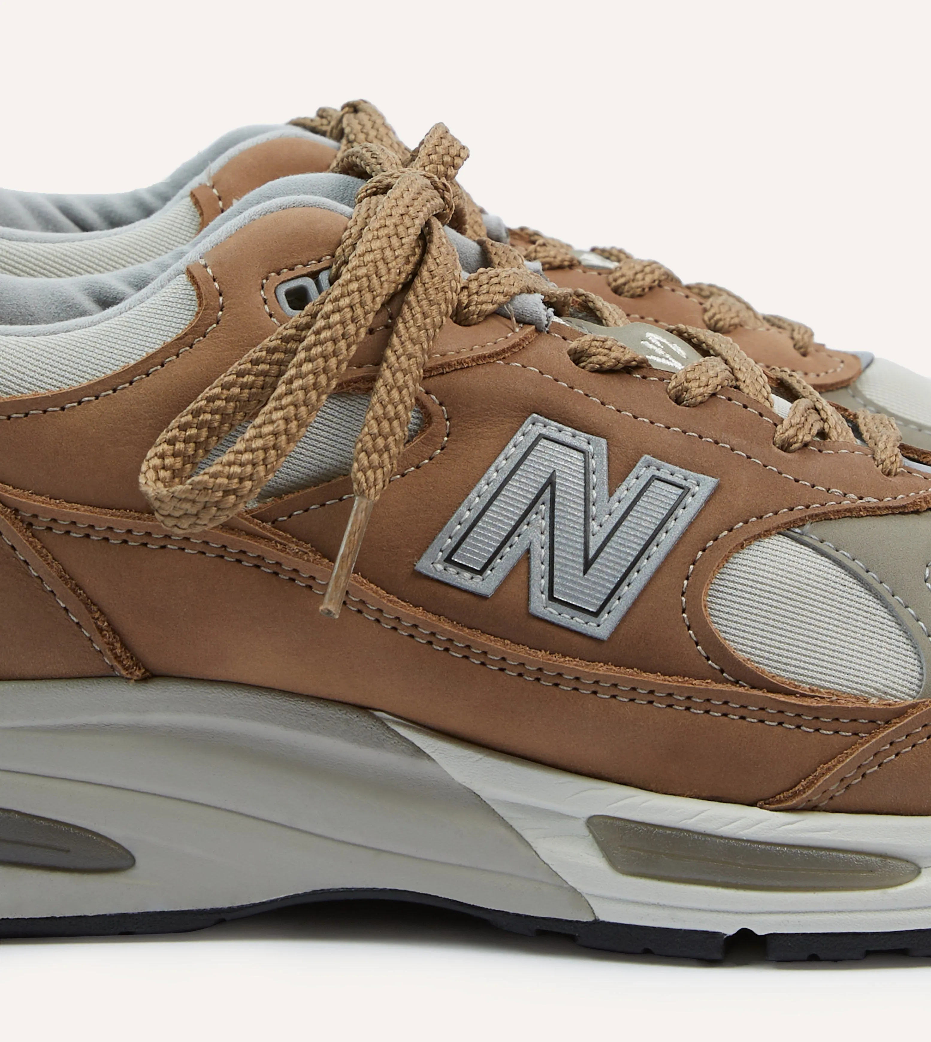 New Balance Coco Mocca Made in UK 991v2 Trainers Foot Support Stud Cool