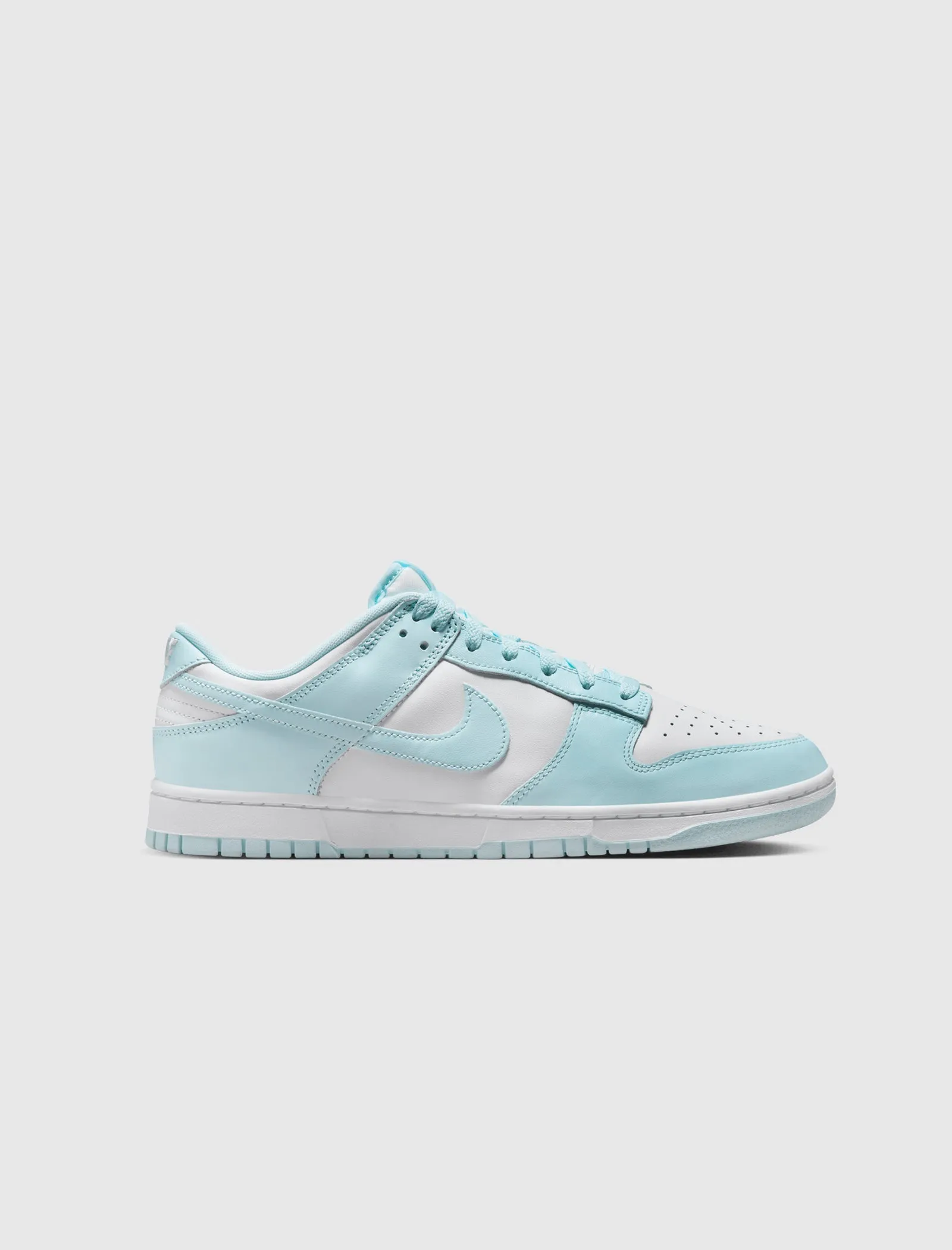 Action Ready DUNK LOW RETRO "GLACIER BLUE"
