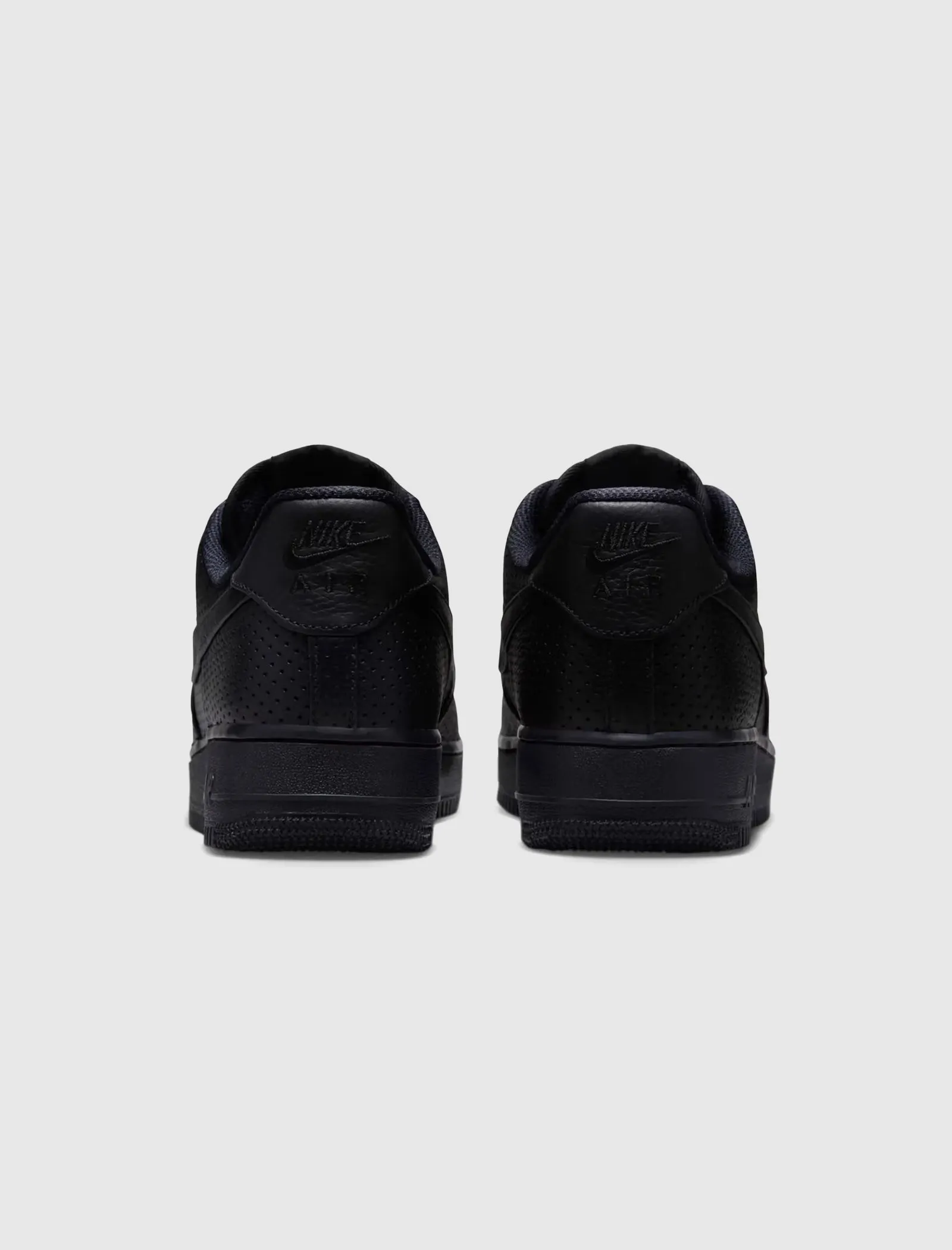 AIR FORCE ONE LOW SP "PERFORATED BLACK" Digital Run