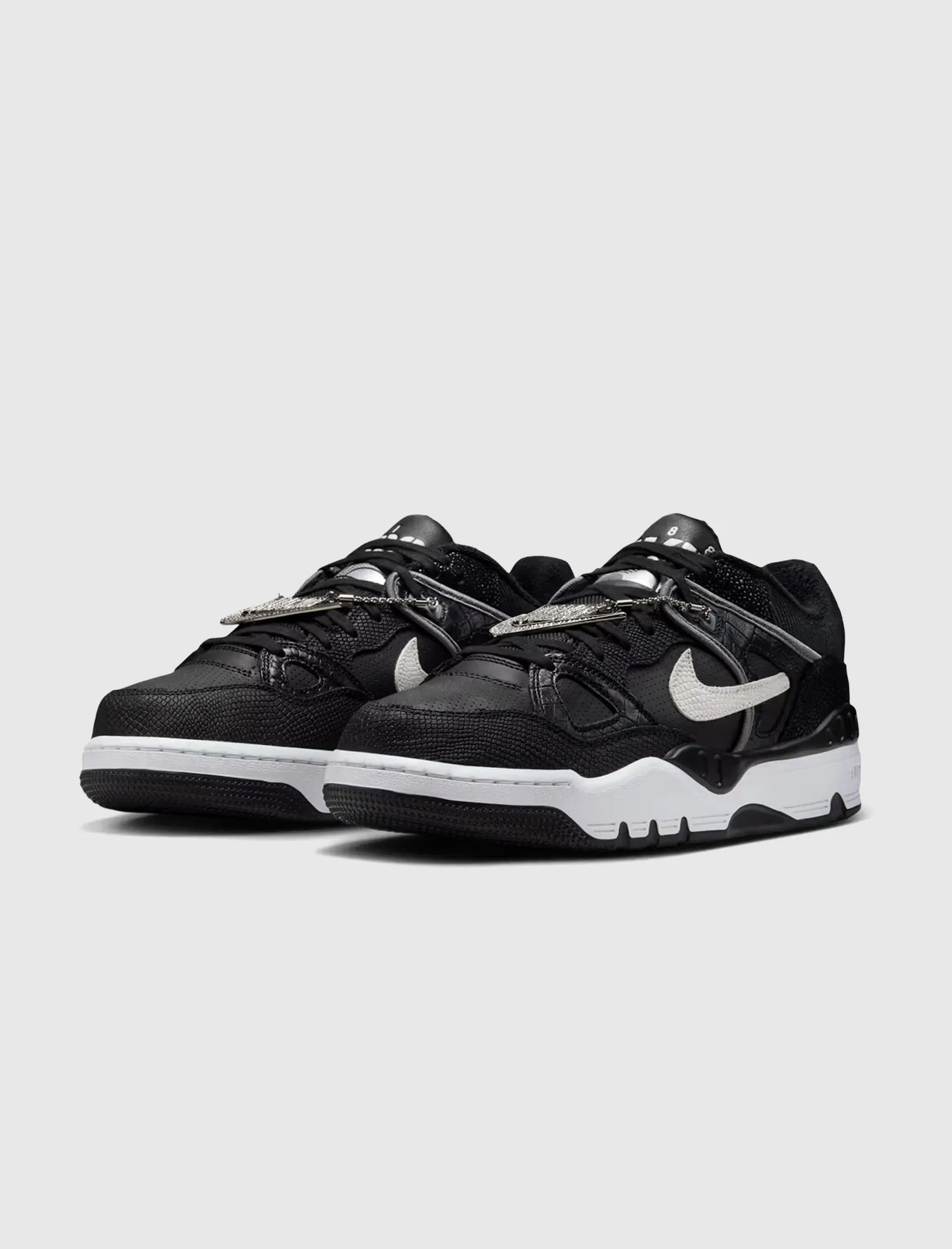 Beauty Walk NIGO AIR FORCE 3 LOW "BLACK AND WHITE"