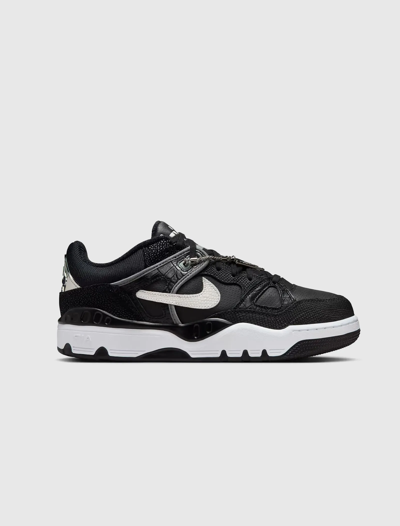 Flexible Fit City Adventure NIGO AIR FORCE 3 LOW "BLACK AND WHITE"
