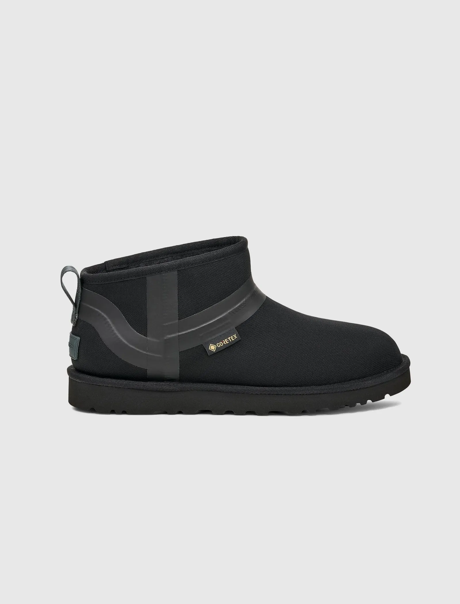 UGG X REESE COOPER ULTRA MINI "BLACK" Energy Rise Light Core
