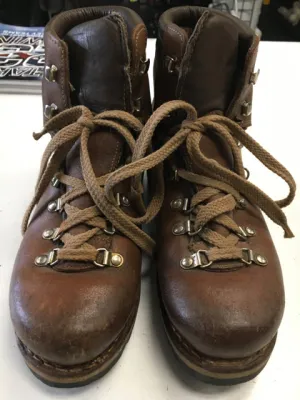 Meindl Brown Mens 9 Used Hiking Boots Slope Climb
