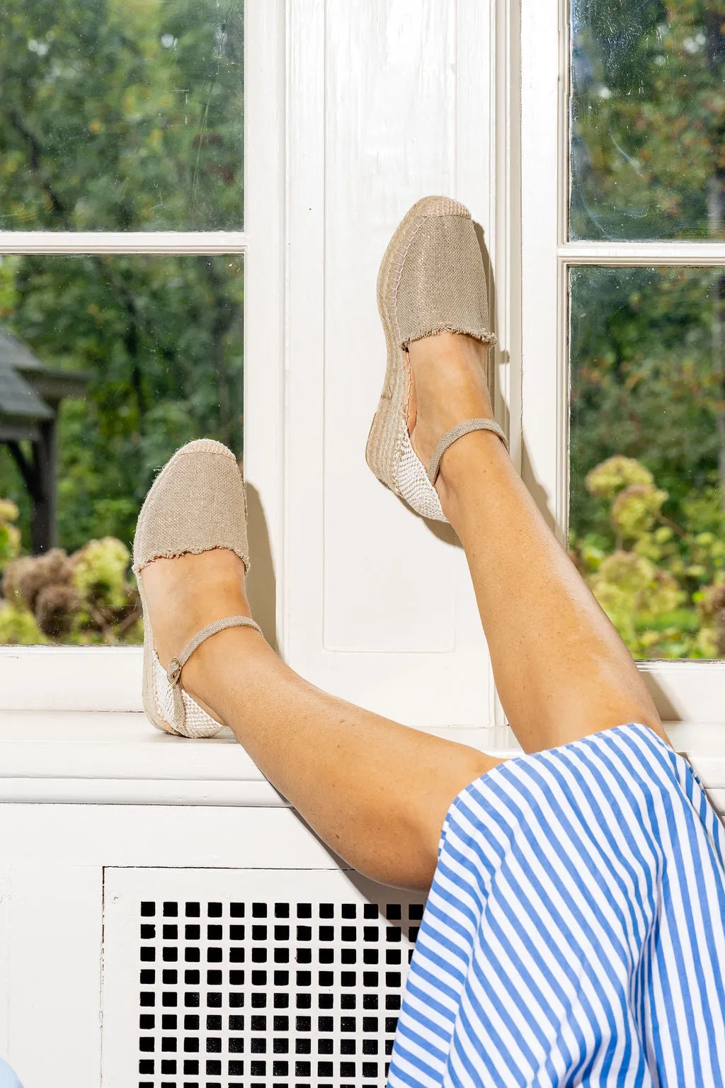 Sahara Closed Toe Espadrille Daily Grace Lean Design